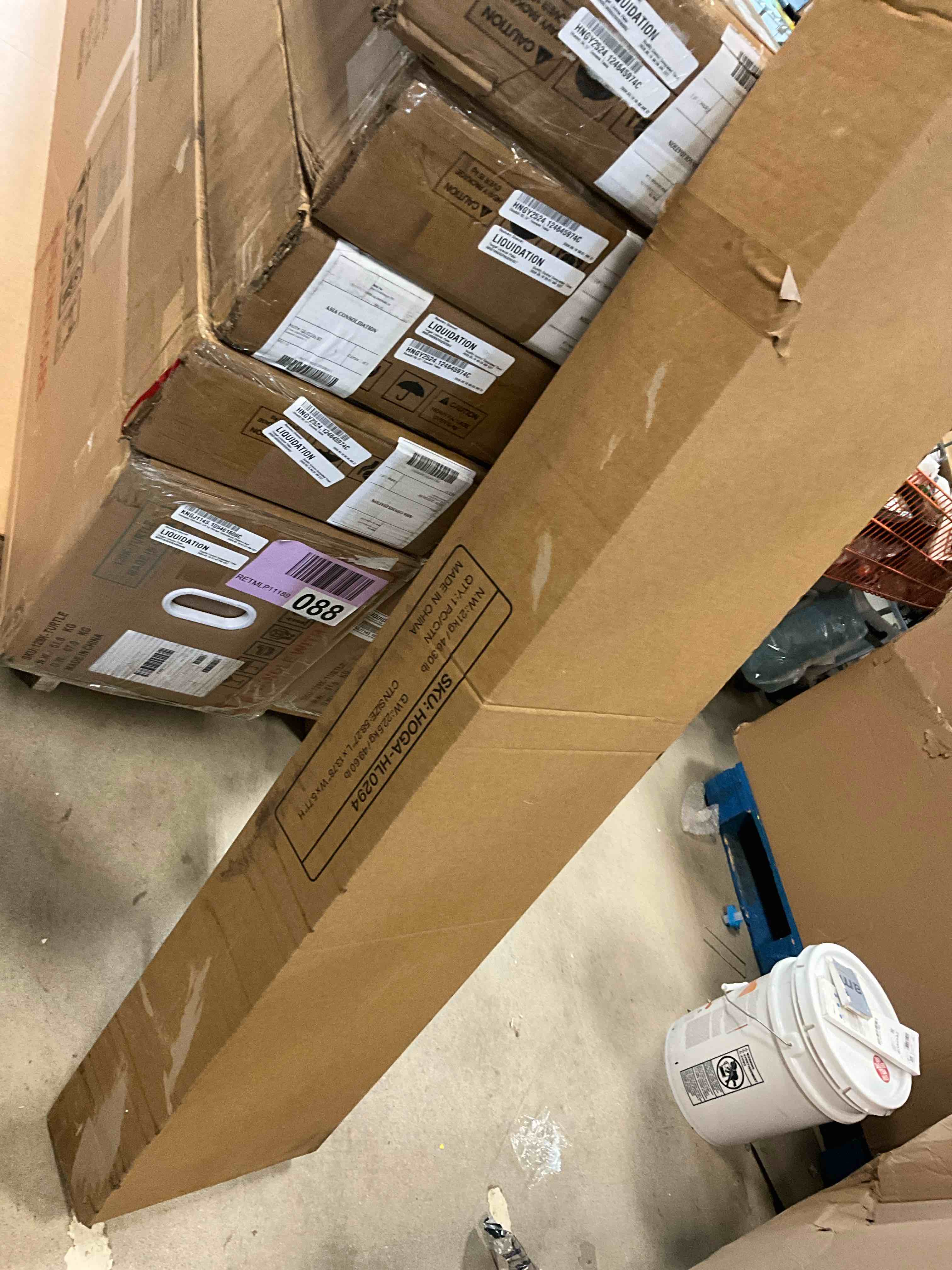 https://s3.amazonaws.com/lotting-images-prod/bidfta/TEA5056151_1779719565291.jpeg