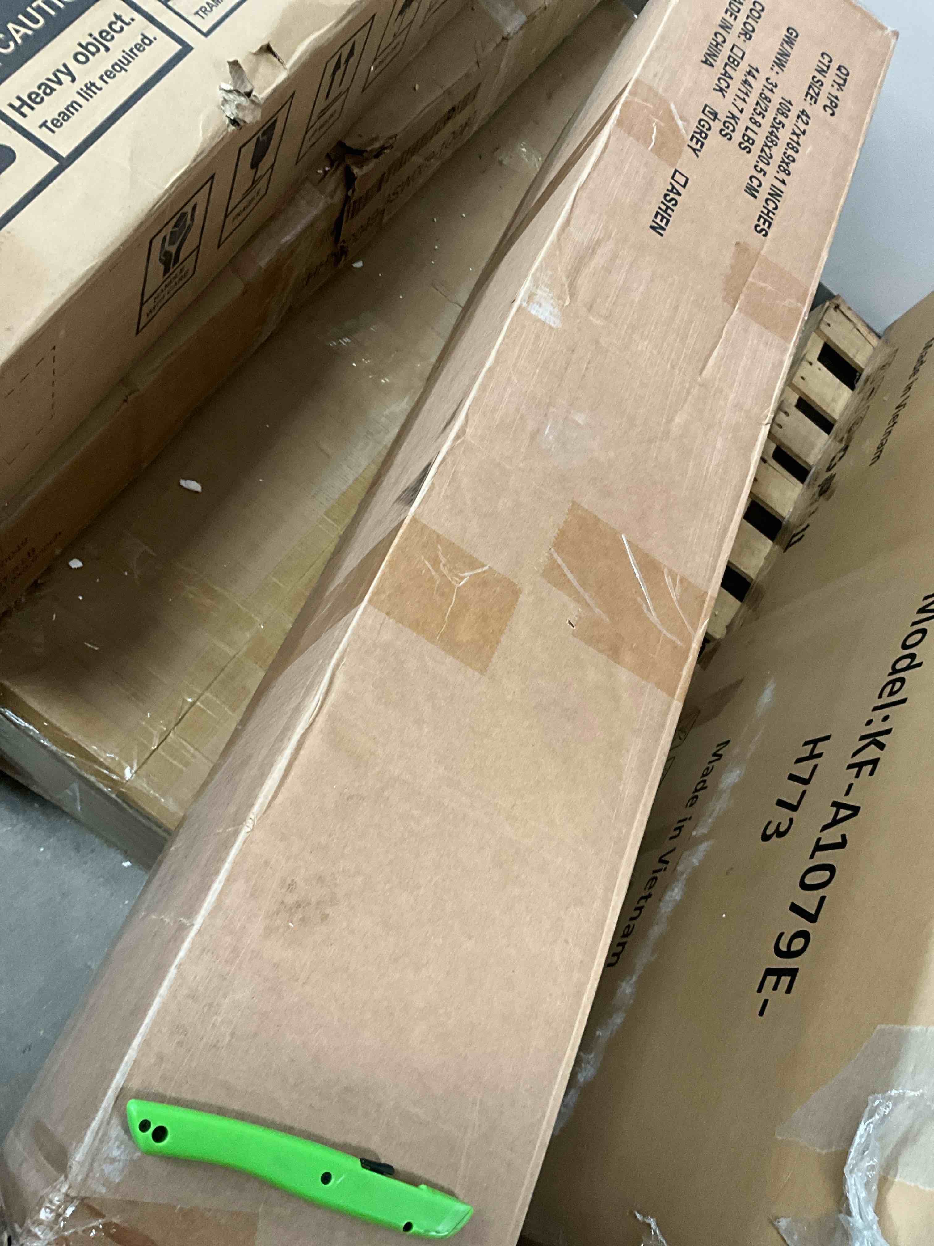 https://s3.amazonaws.com/lotting-images-prod/bidfta/TEA5056155_1779721180538.jpeg