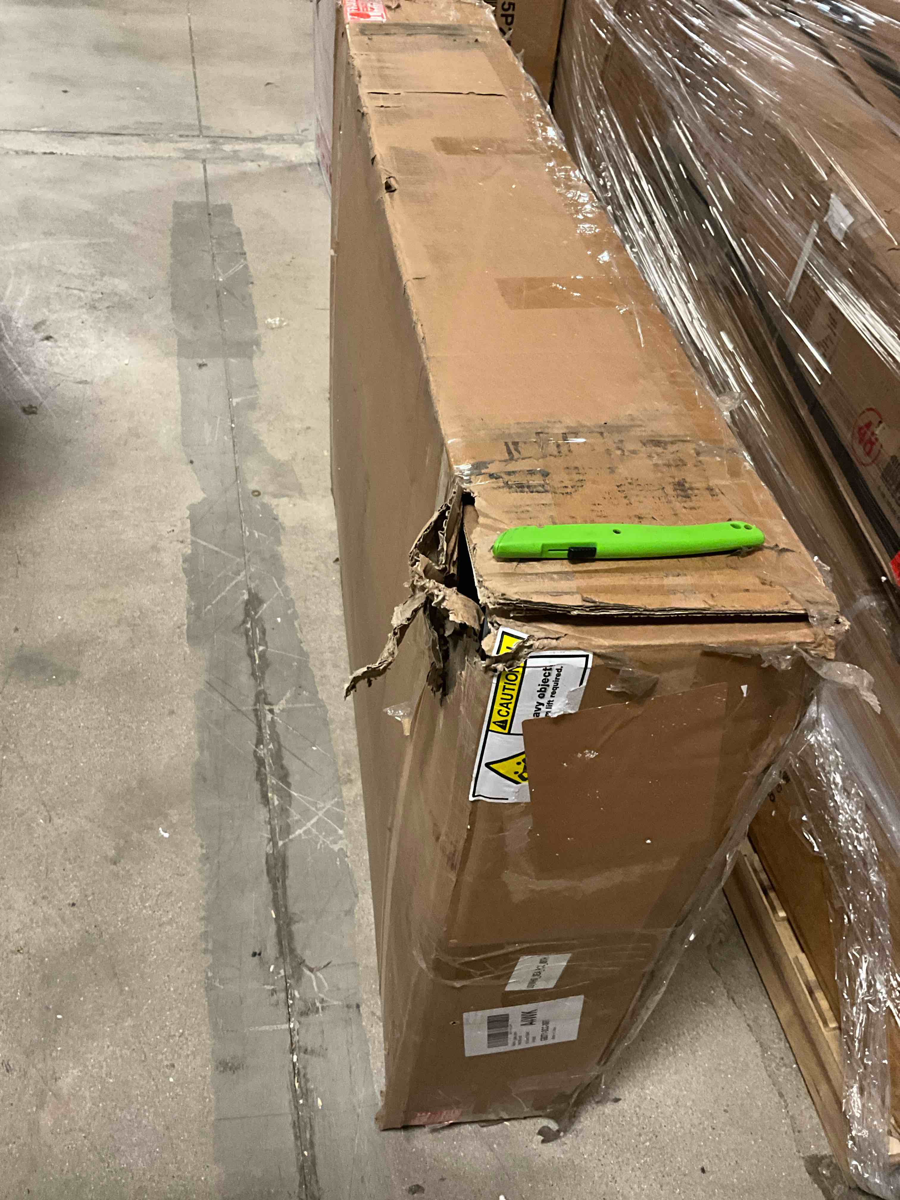 https://s3.amazonaws.com/lotting-images-prod/bidfta/TEA5056459_1779816940358.jpeg