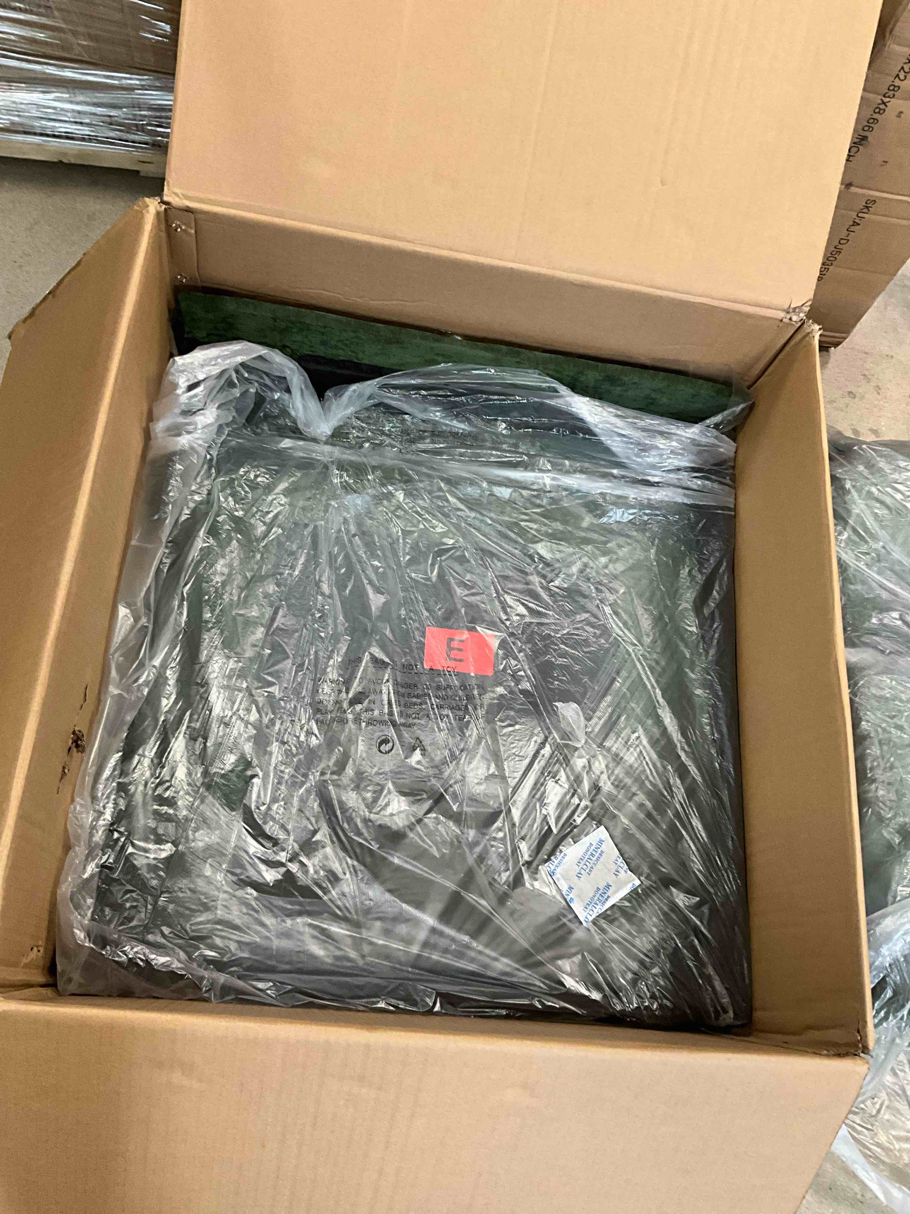 https://s3.amazonaws.com/lotting-images-prod/bidfta/TEA5056467_1779827320842.jpeg