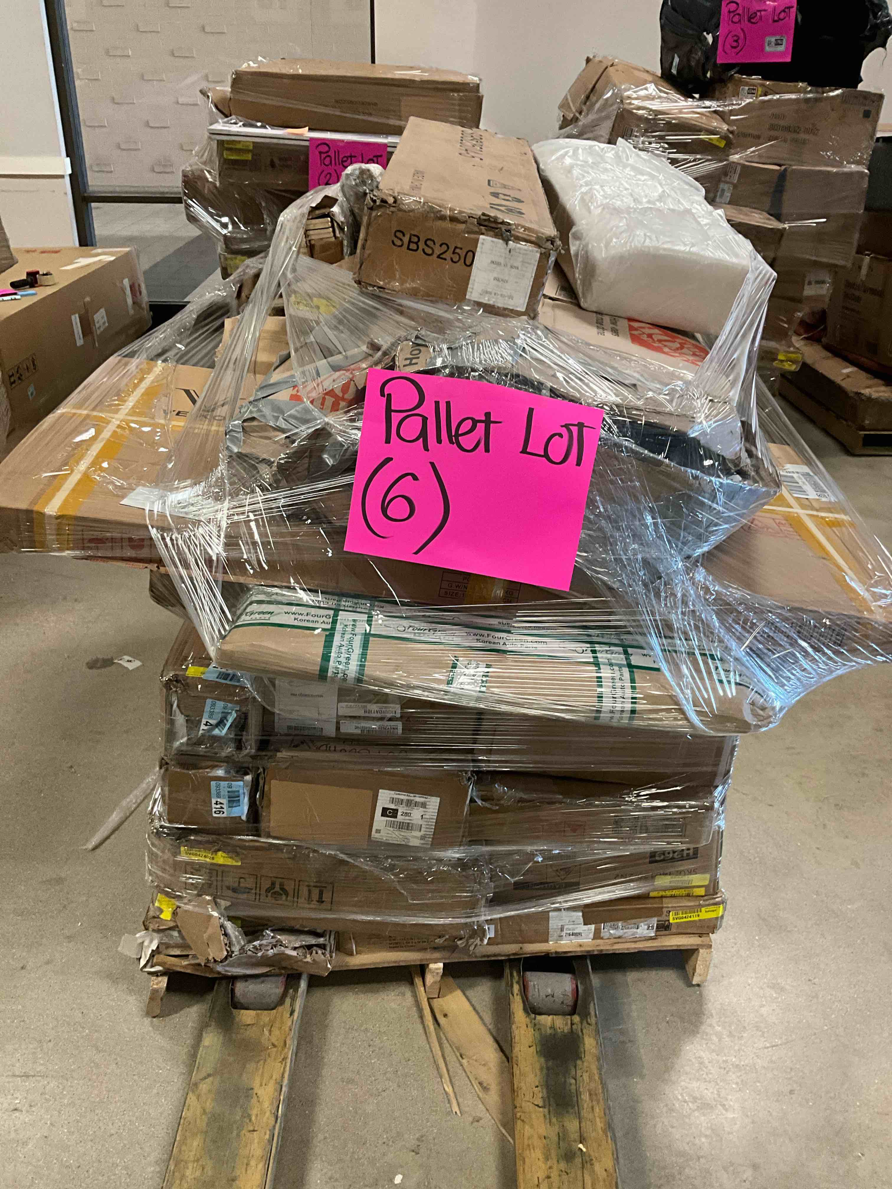 PALLET LOT OF ASSORTED INCOMPLETE FURNITURE