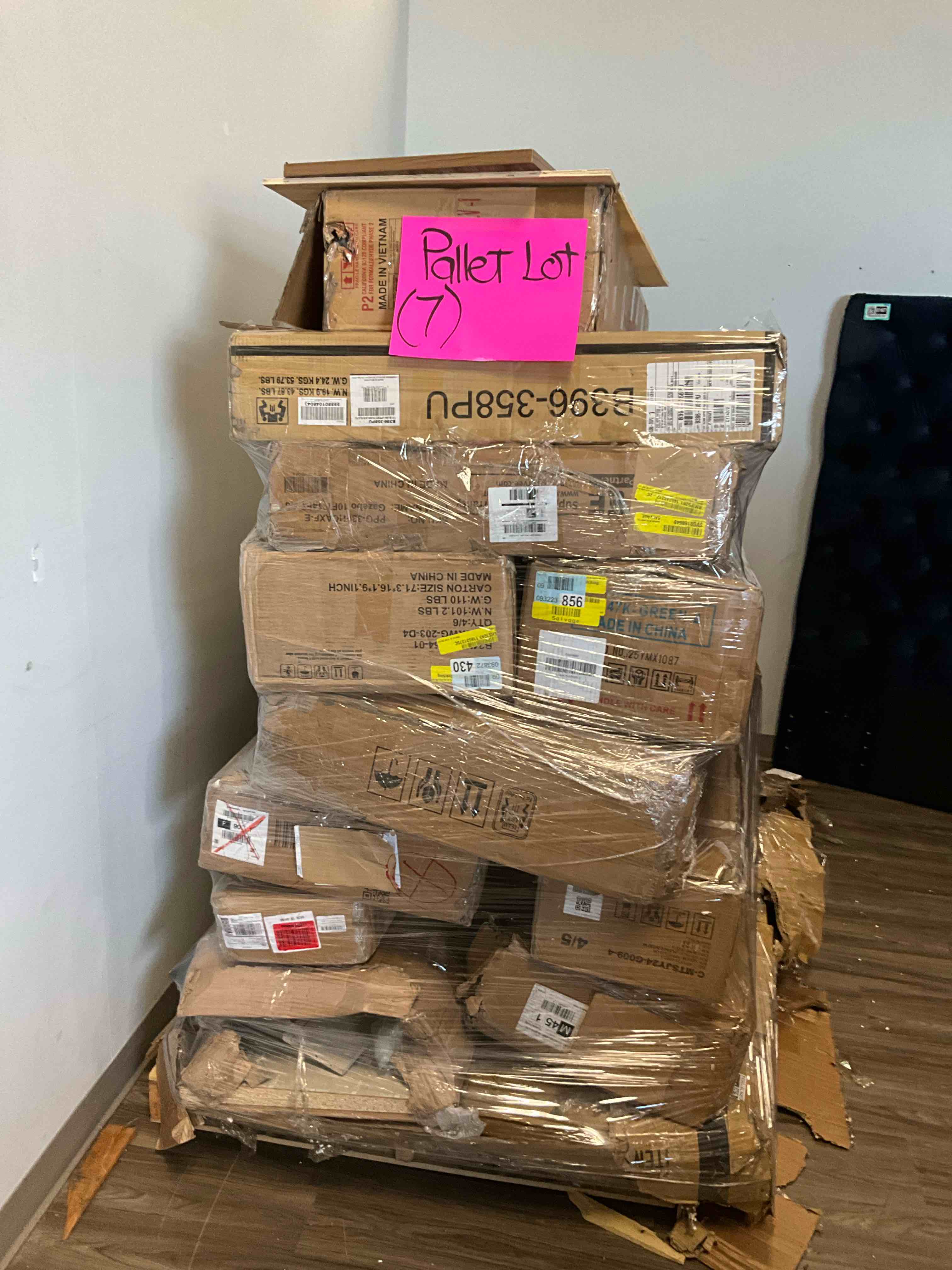 PALLET LOT OF ASSORTED INCOMPLETE FURNITURE