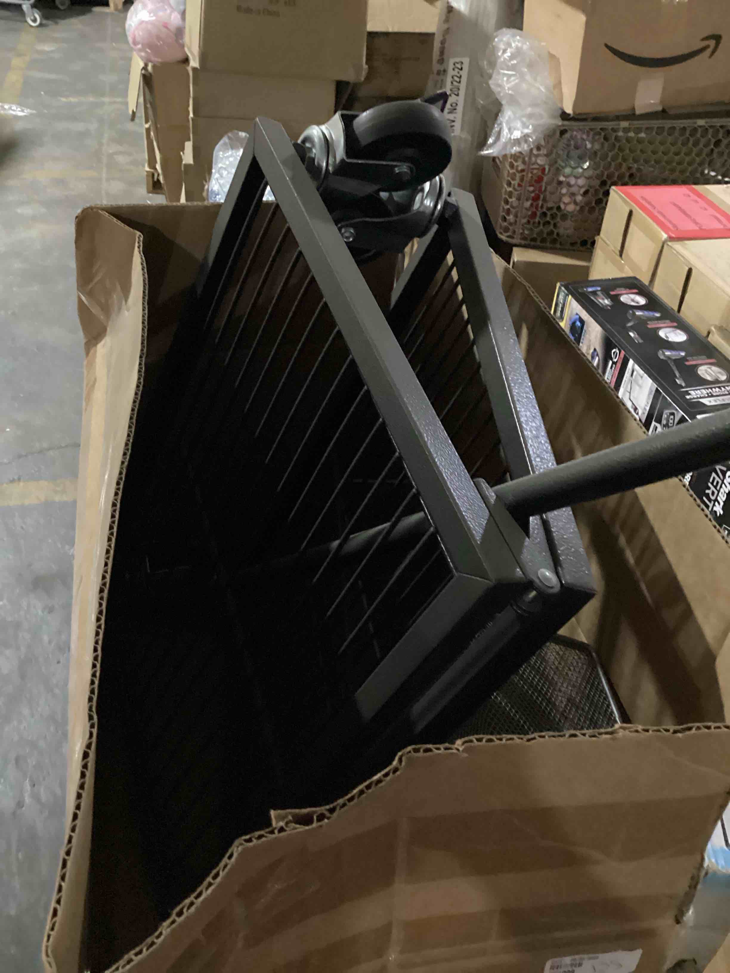 Condition photo showing Good Condition for origami heavy duty rolling shelf dollie 