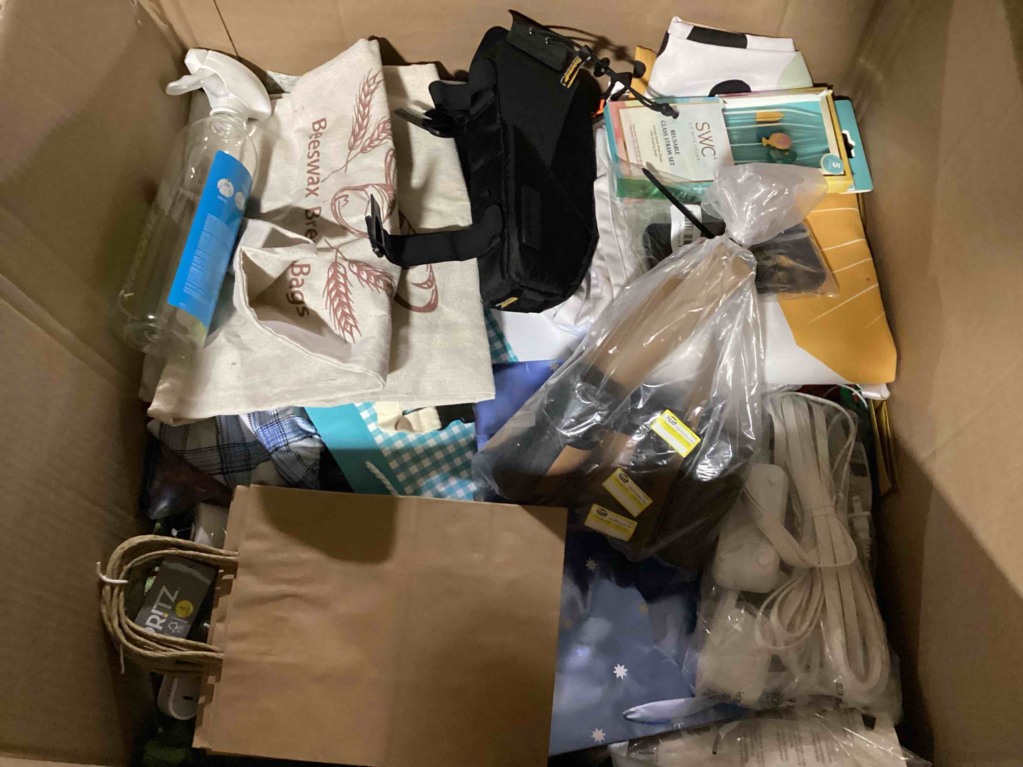 Condition photo showing Good Condition for assorted box lot