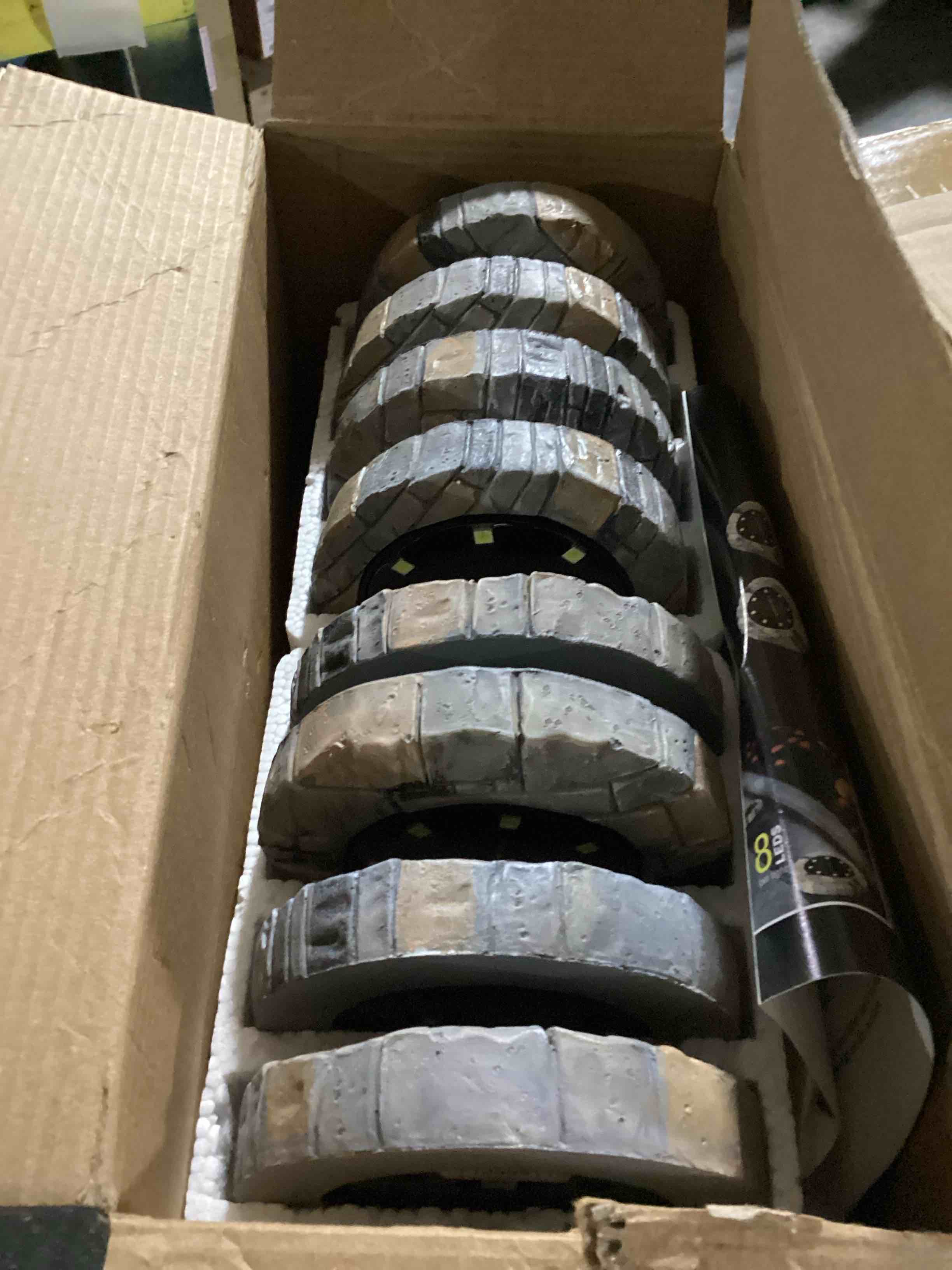 Condition photo showing New/Like New for bell+howell 8pk disk lights stone 8-bulb auto on/off outdoor camouflaged led lighting