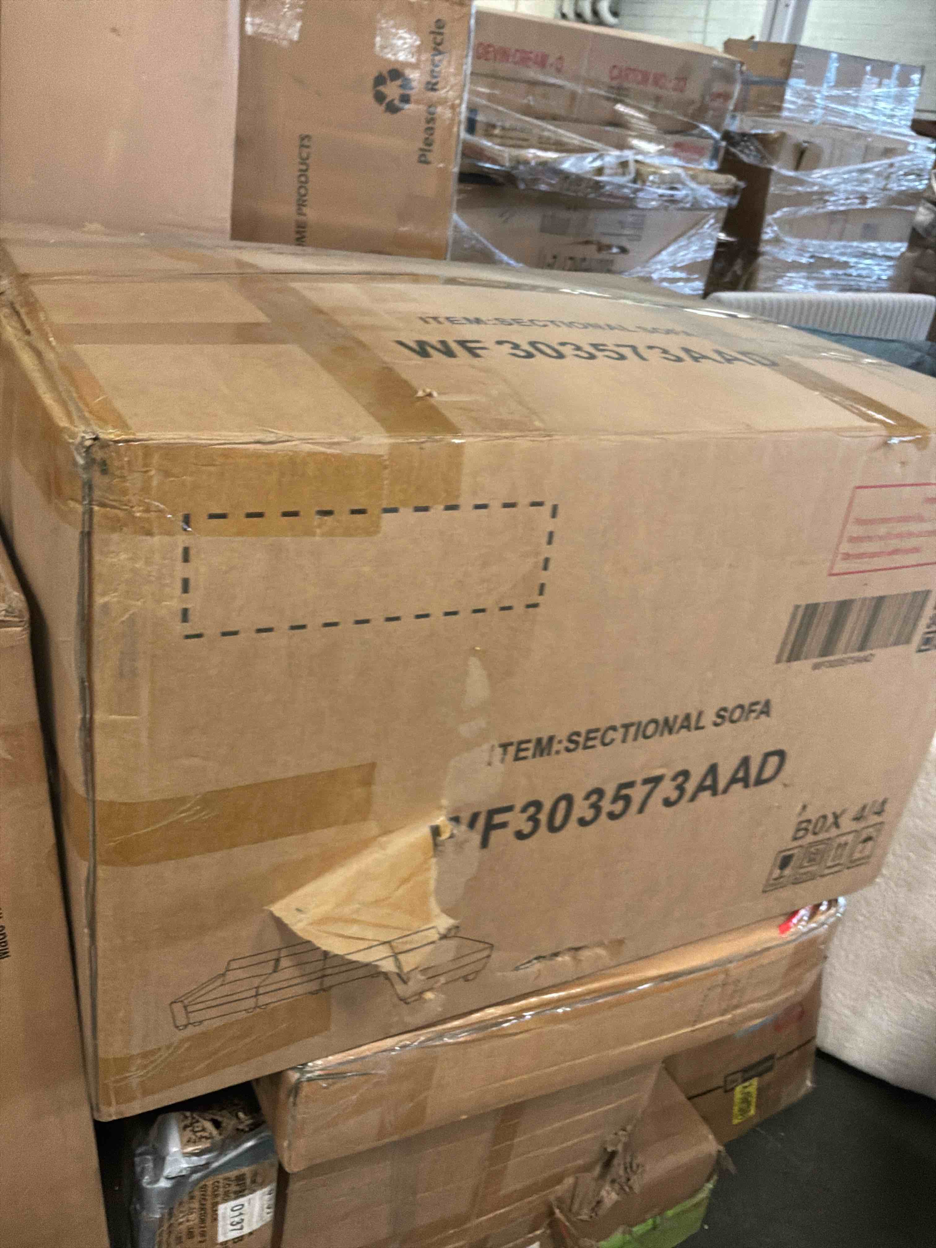 Condition photo showing Good Condition for tracling 3-pc sectional ( incomplete)