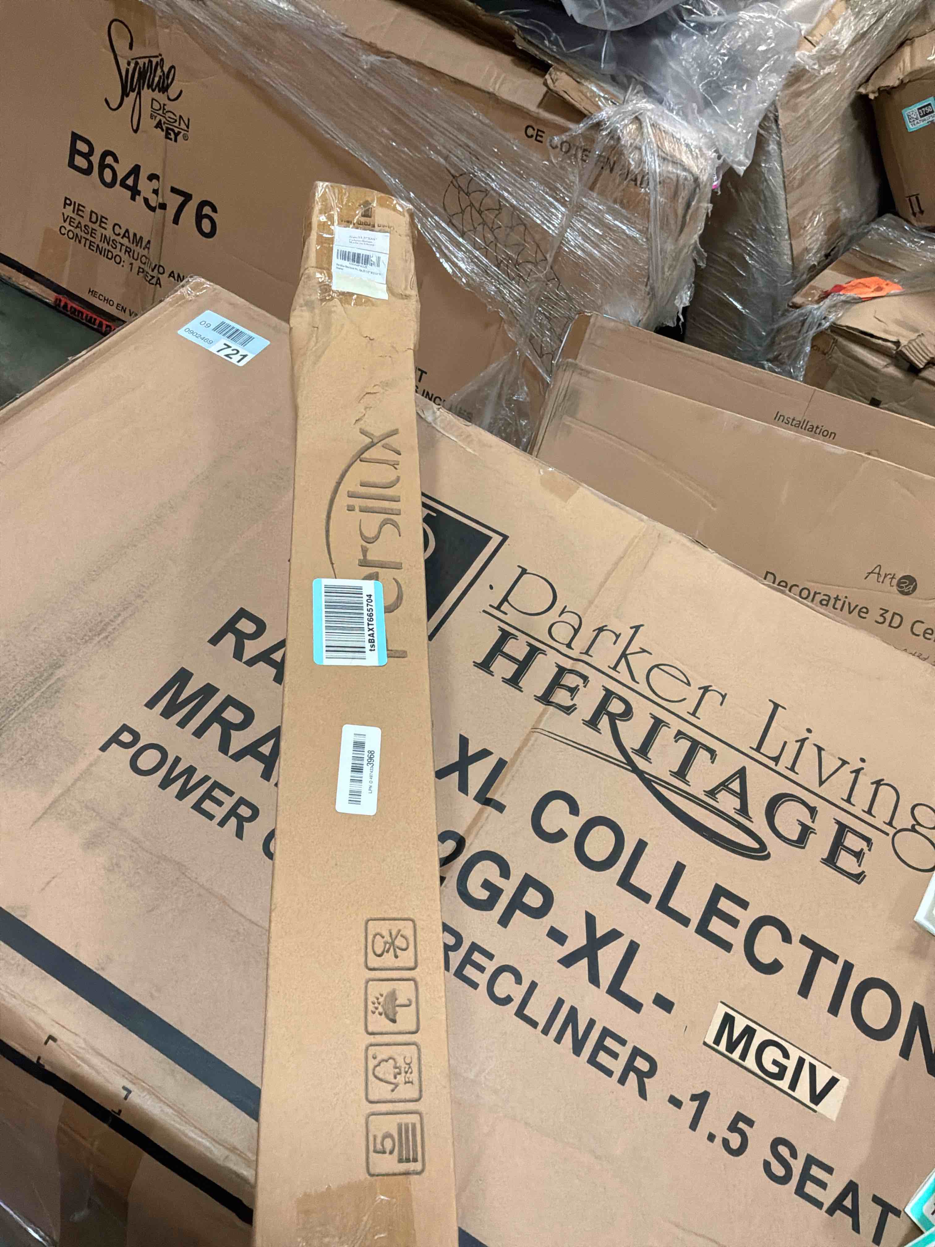 Condition photo showing Good Condition for persilux blackout roller shades for window blinds,cordless,linen fabric,thermal insulated fabric uv protection shades for home,office,bedroom,door,blackout-beige,33 1/2" w x 64" h 33 1/2"w x 64"h blackout-beige