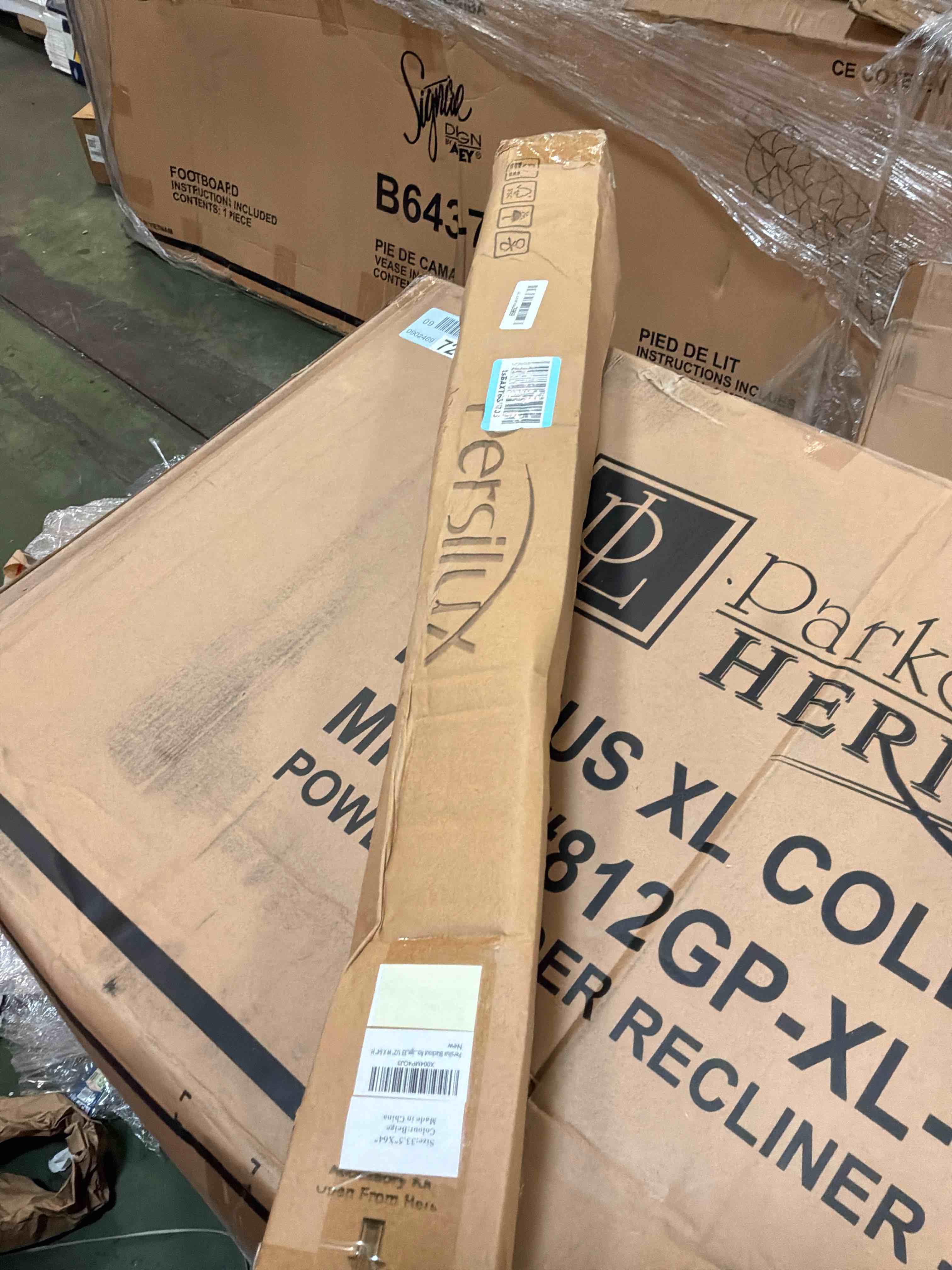 Condition photo showing Good Condition for persilux blackout roller shades for window blinds,cordless,linen fabric,thermal insulated fabric uv protection shades for home,office,bedroom,door,blackout-beige,33 1/2" w x 64" h 33 1/2"w x 64"h blackout-beige