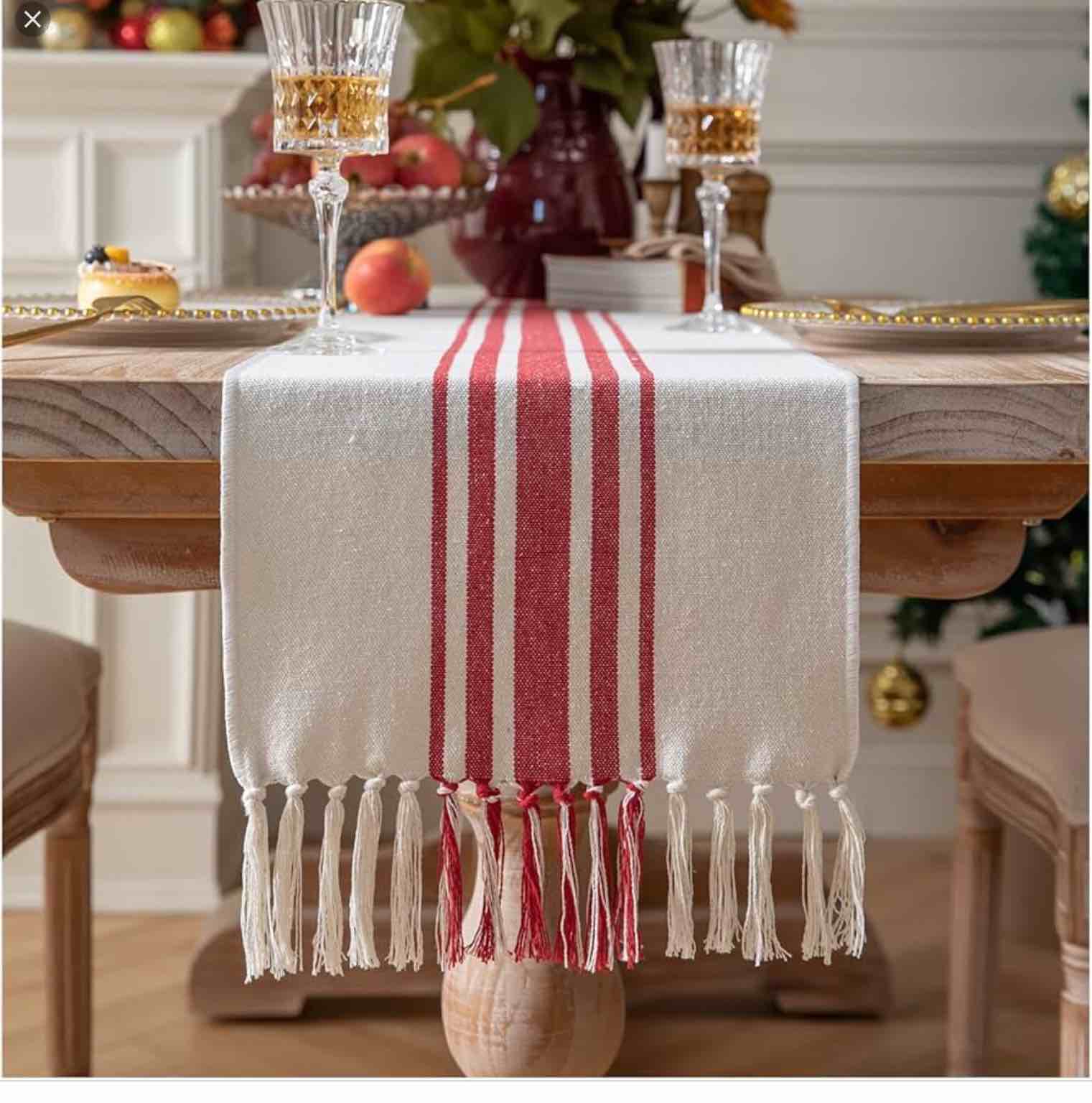 Mohsin Striped Rectangular Chrsmas Table Ru