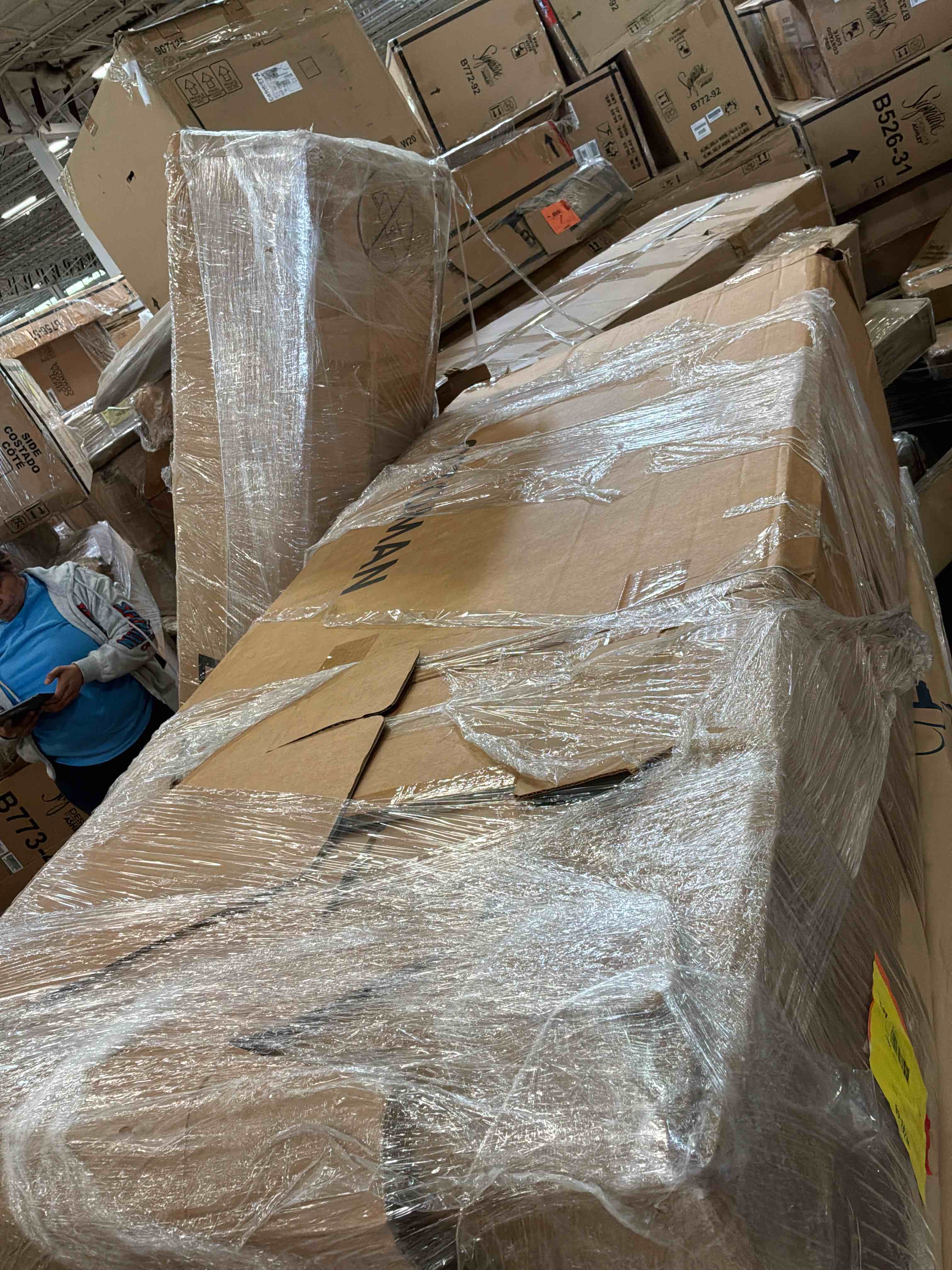 https://s3.amazonaws.com/lotting-images-prod/bidfta/TEA5086338_1777661569990.jpeg