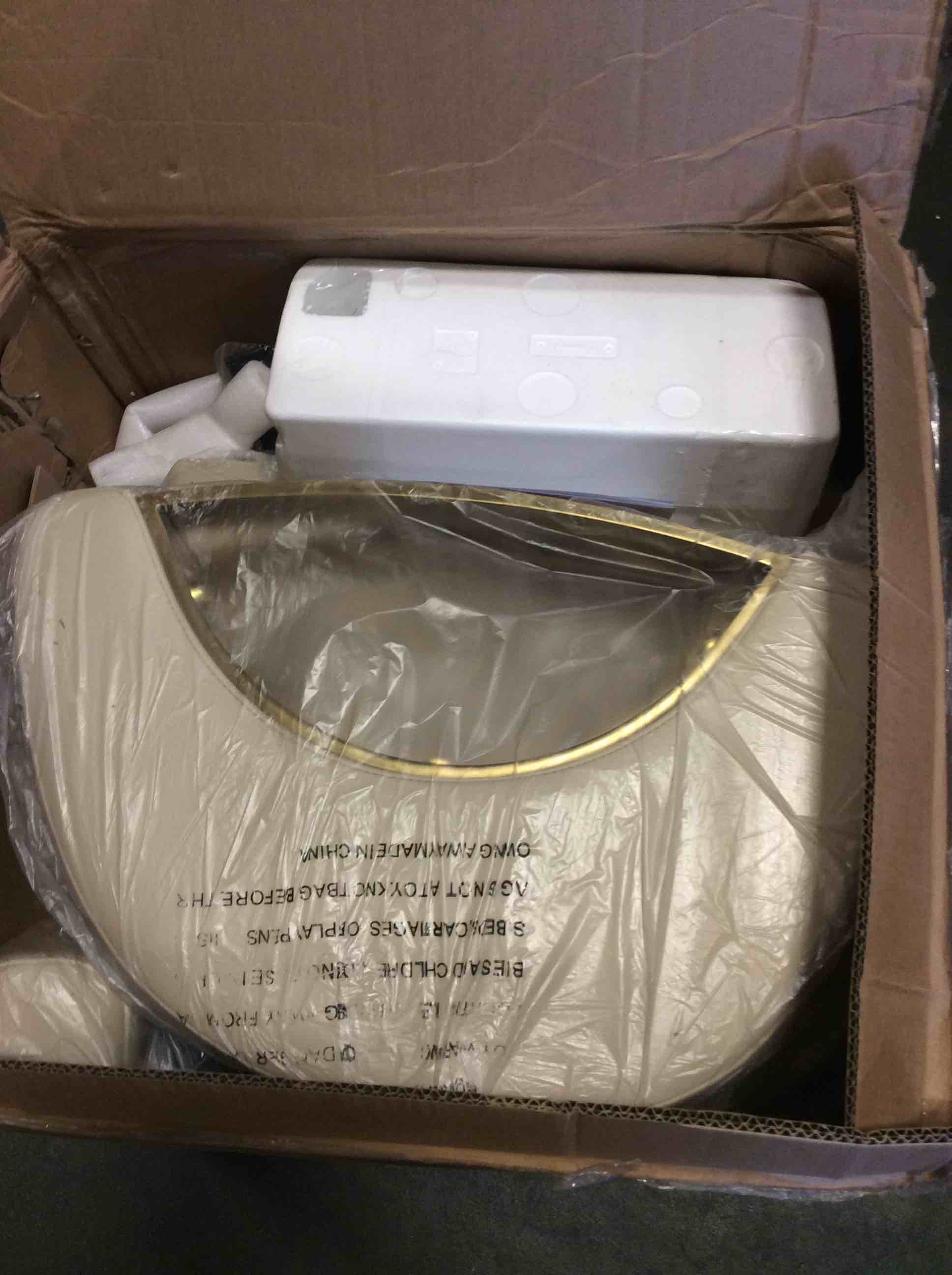 https://s3.amazonaws.com/lotting-images-prod/bidfta/TEA5086513_1778504541811.jpeg