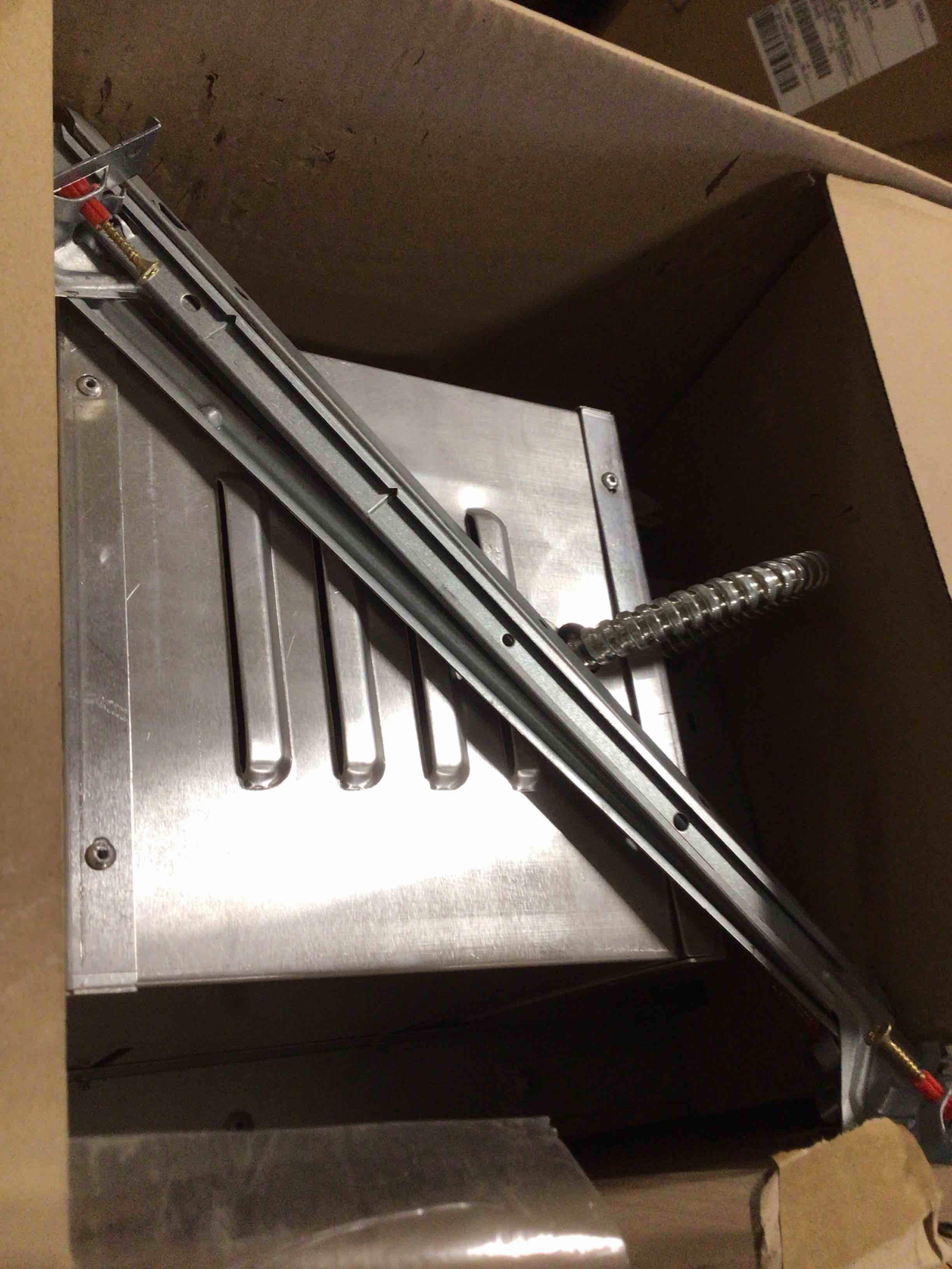Condition photo showing As Is for wac lighting mt-130hs multi spot housing for mt130 (b002poh44y)
