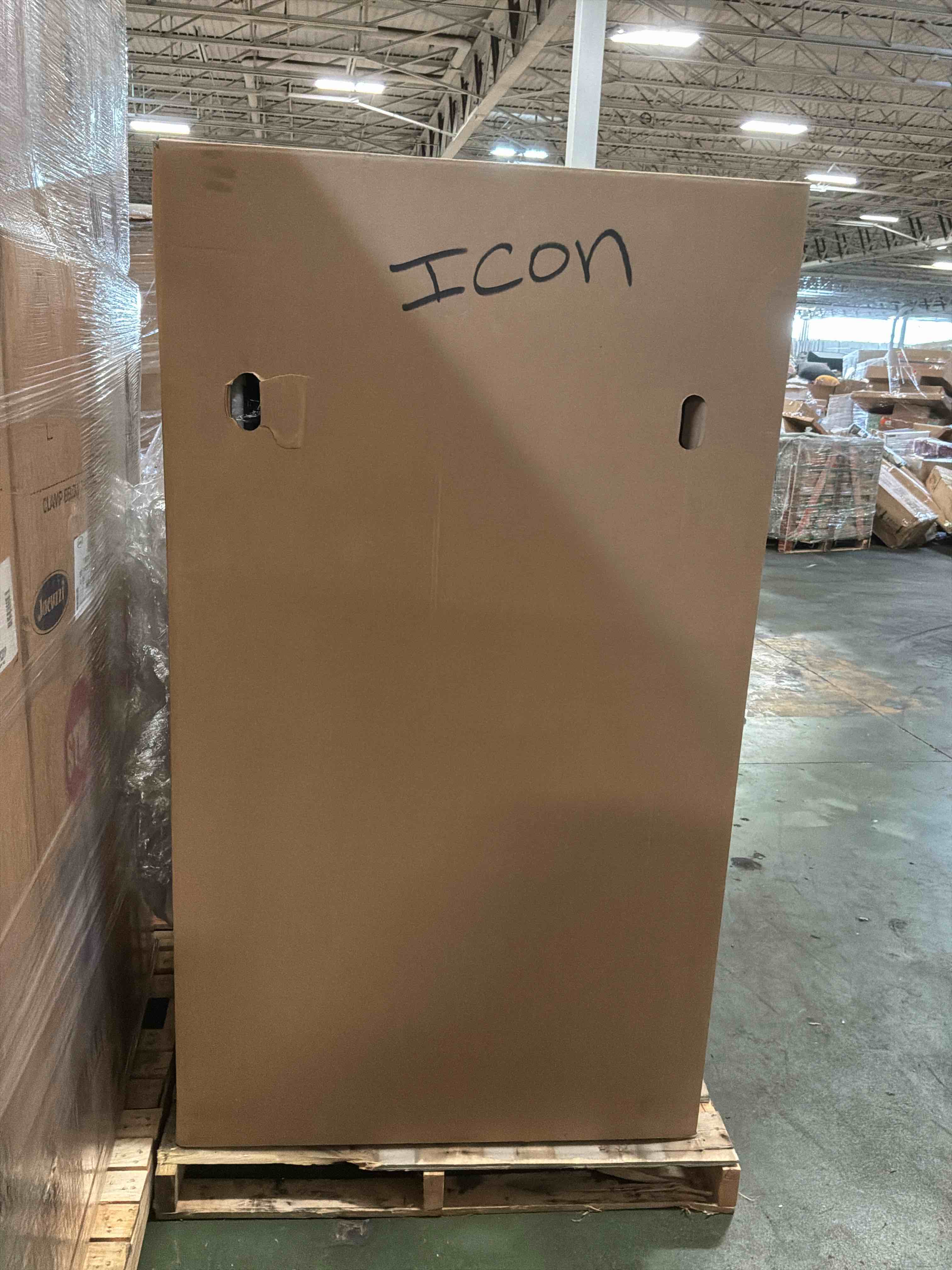 https://s3.amazonaws.com/lotting-images-prod/bidfta/TEA5088162_1781106893888.jpeg