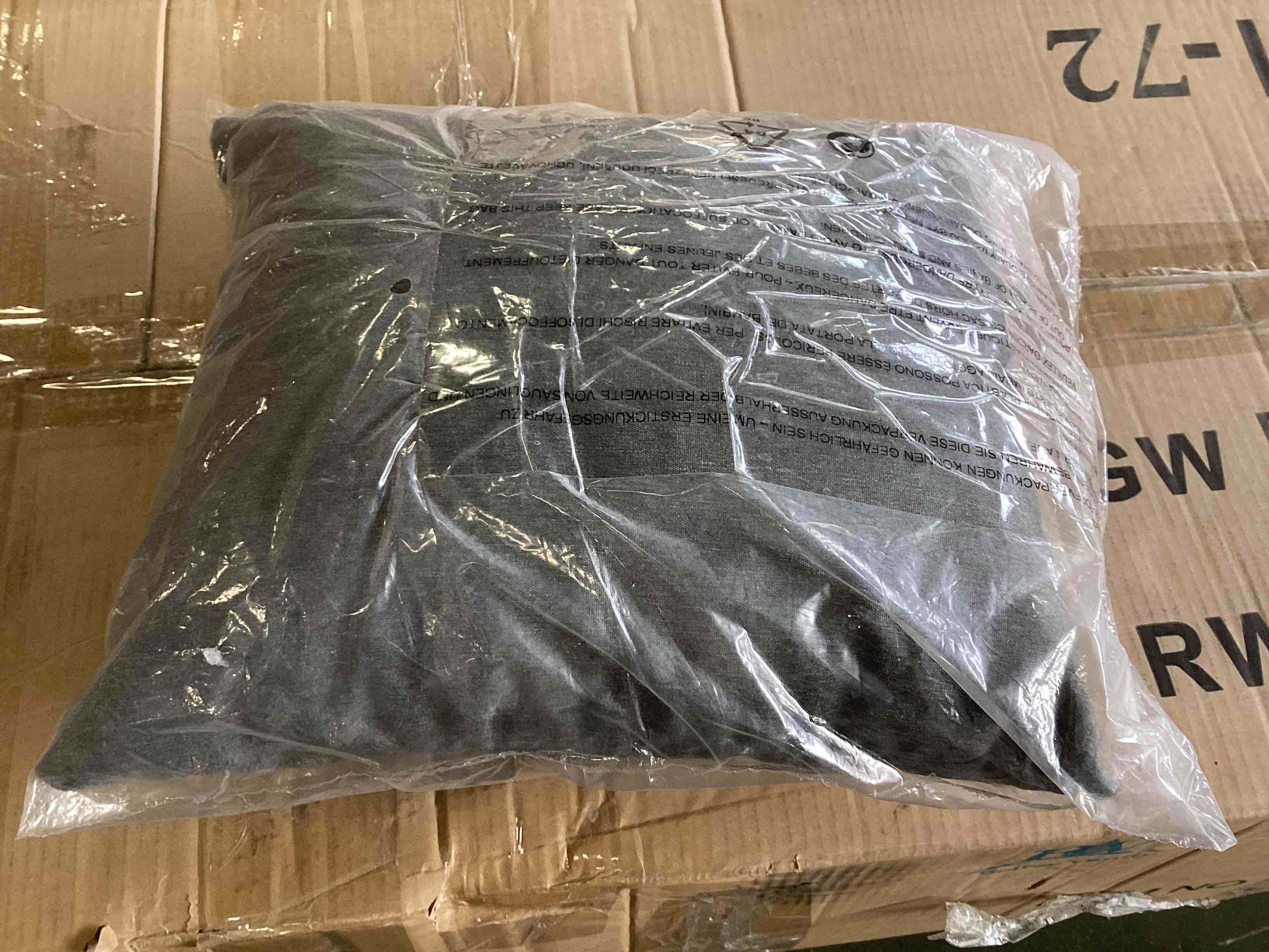 https://s3.amazonaws.com/lotting-images-prod/bidfta/TEA5089231_1777295042595.jpeg