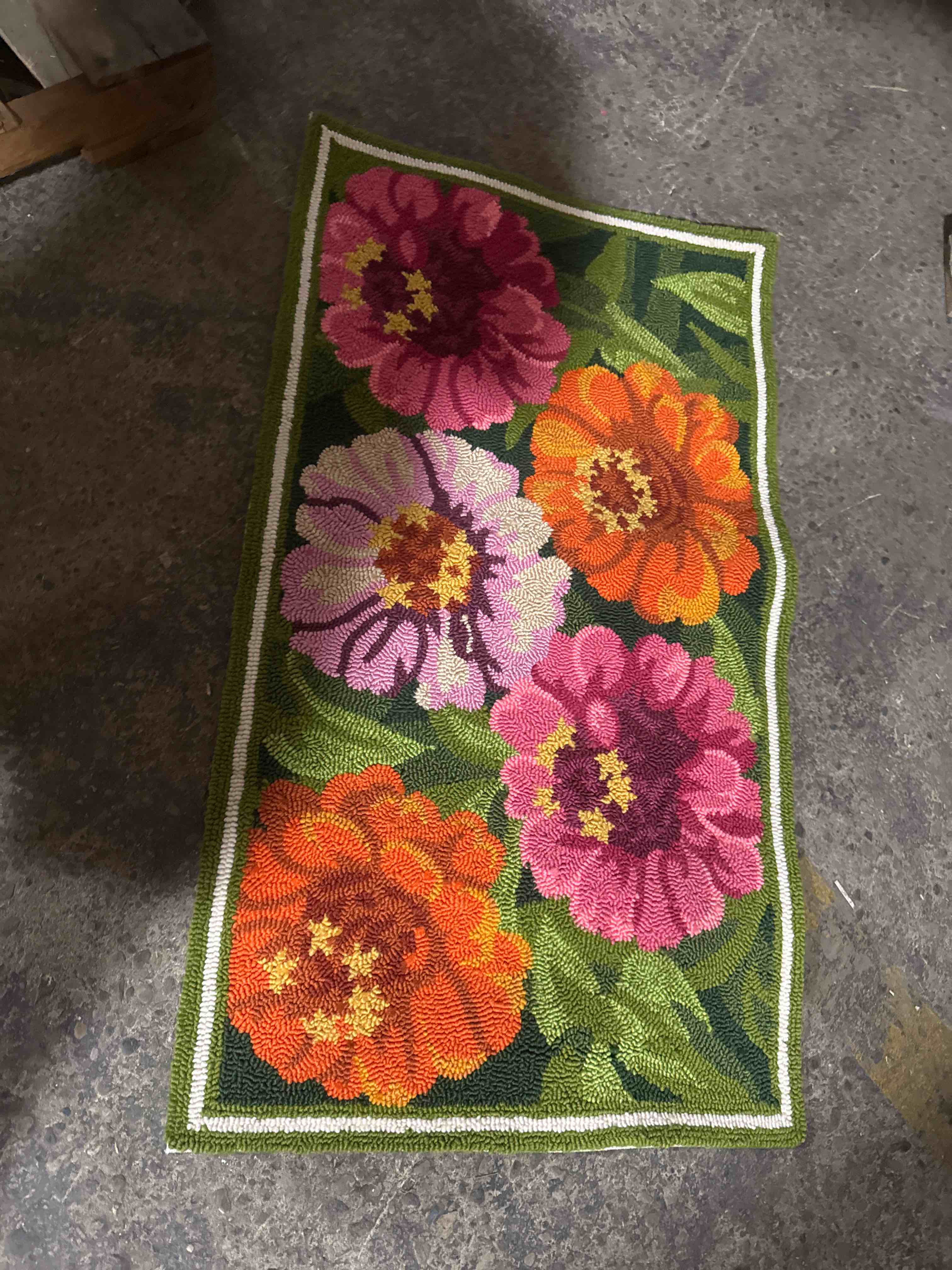 https://s3.amazonaws.com/lotting-images-prod/bidfta/TEA5099225_1778765367737.jpeg