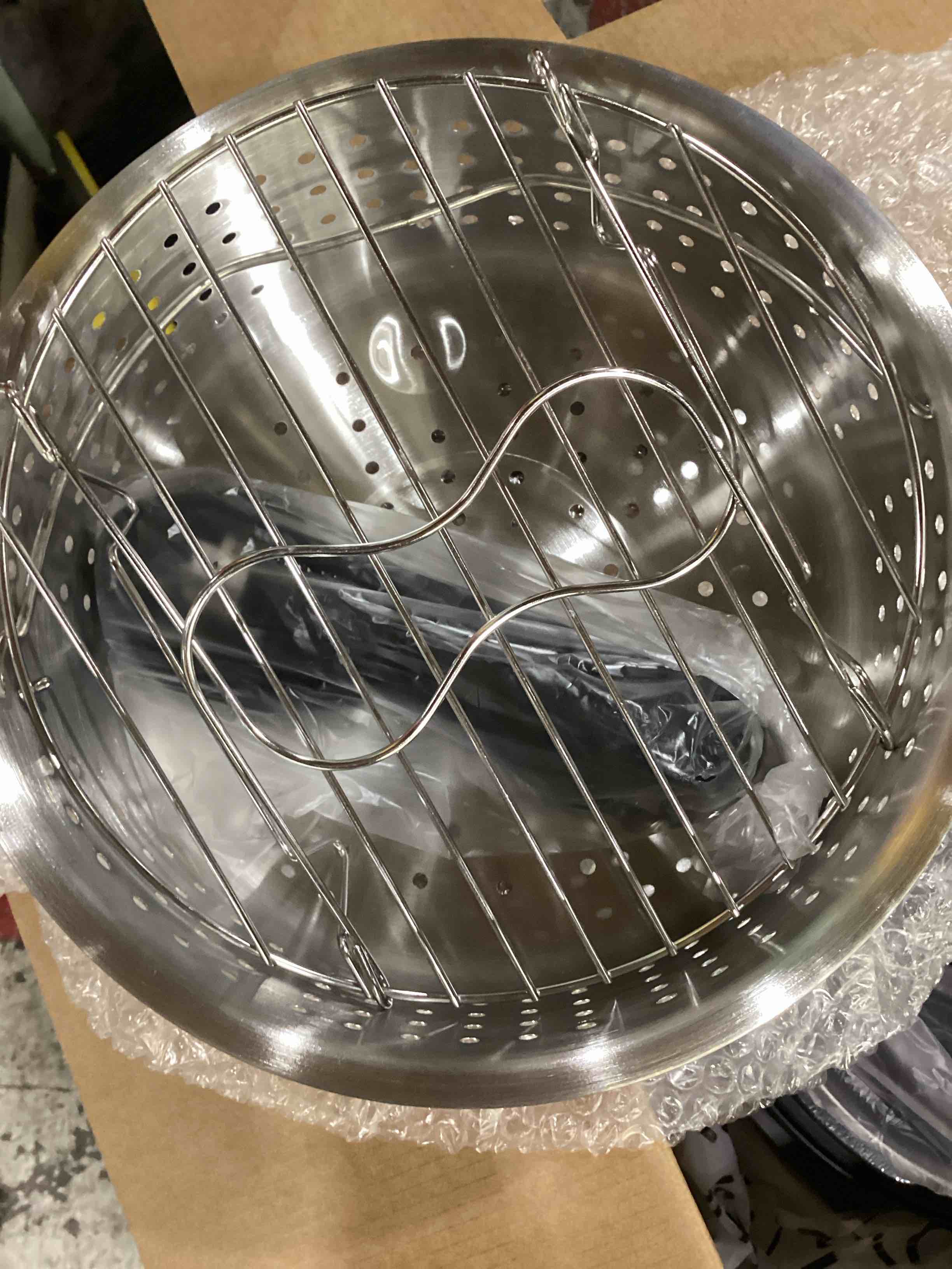 Condition photo showing New/Like New for chef iq smart pressure cooker 10 cooking functions & 18 features, built-in scale, 1000+ presets & times & temps w/app for 600+ foolproof guided recipes, rice & slow electric multicooker, 6 qt
