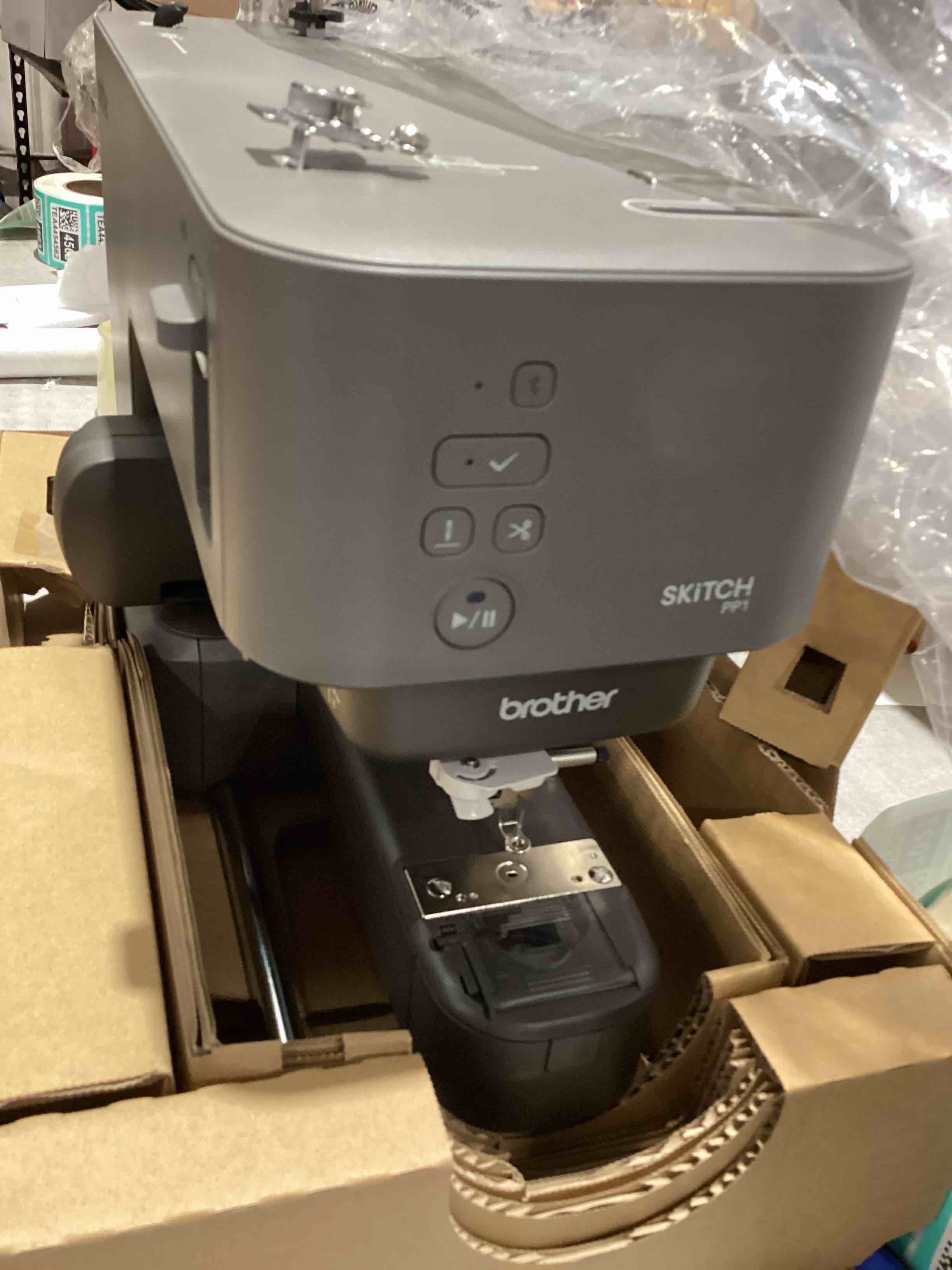 https://s3.amazonaws.com/lotting-images-prod/bidfta/TEA5197026_1783435653704.jpeg