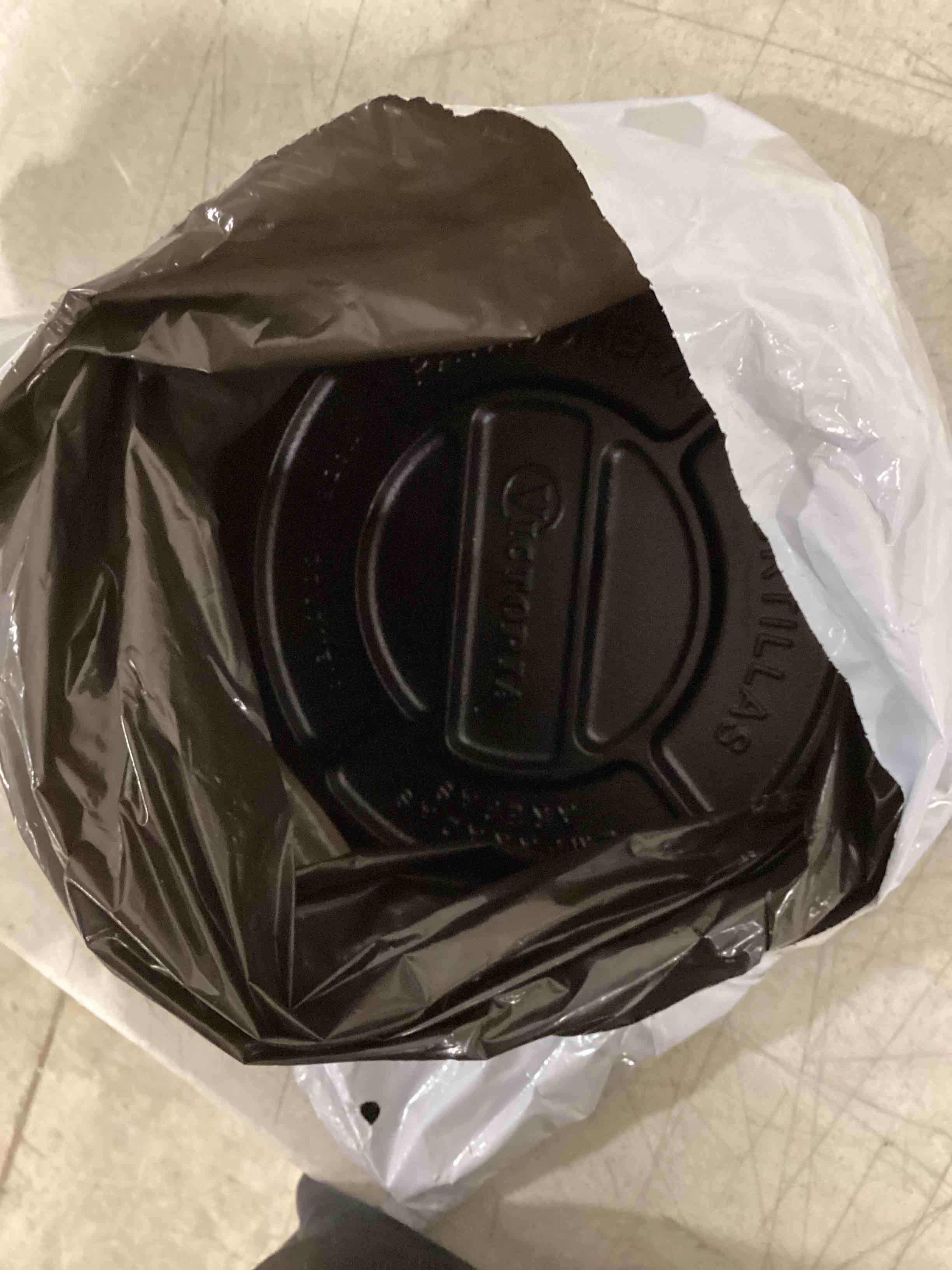 Condition photo showing Good Condition for victoria 8-inch cast iron tortilla press hd spherrous iron | commercial-grade, roti press, pataconera, seasoned with flaxseed oil, made in colombia, black