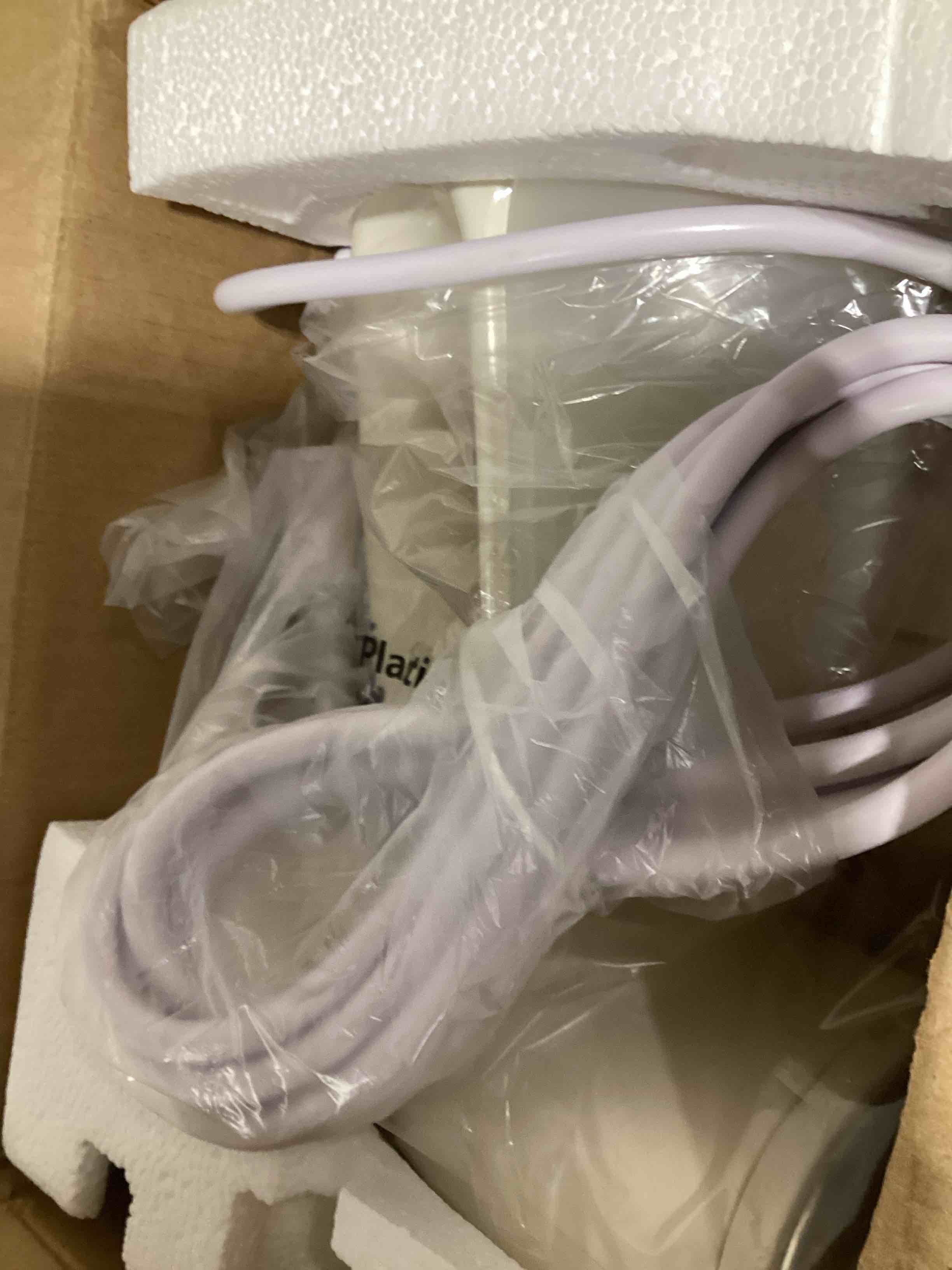 Condition photo showing Good Condition for bear steamer for clothes, handheld clothes steamer,1300w strong power garment steamer with 230ml tank,fast heat-up, auto-off, steam iron fabric wrinkle remover with brush for home and travel beige