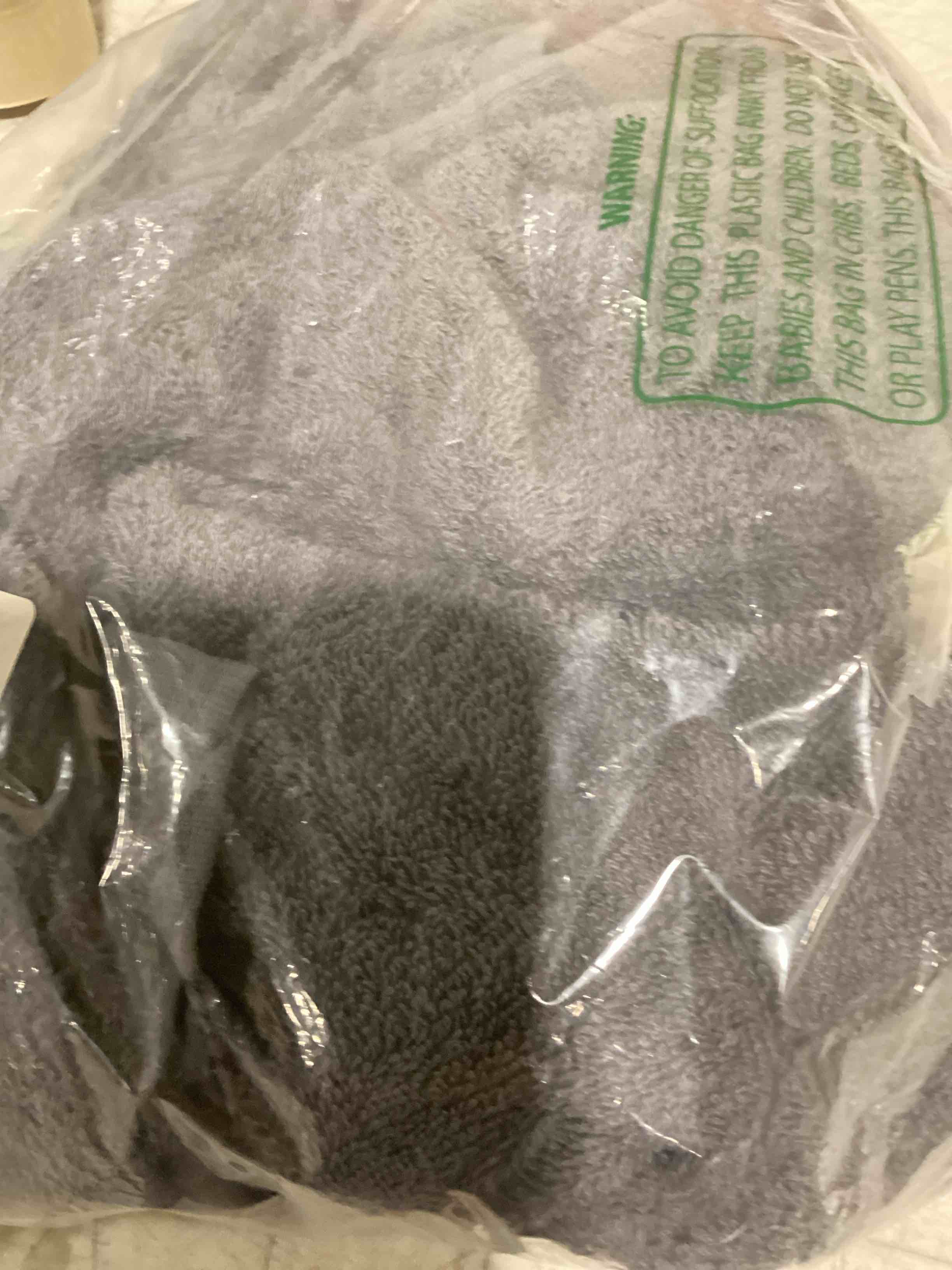 Condition photo showing Good Condition for belizzi home ultra soft 6 pack cotton towel set, contains 2 bath towels 28x55 inch, 2 hand towels 16x24 inch & 2 wash coths 12x12 inch, ideal everyday use, compact & lightweight - charcoal grey