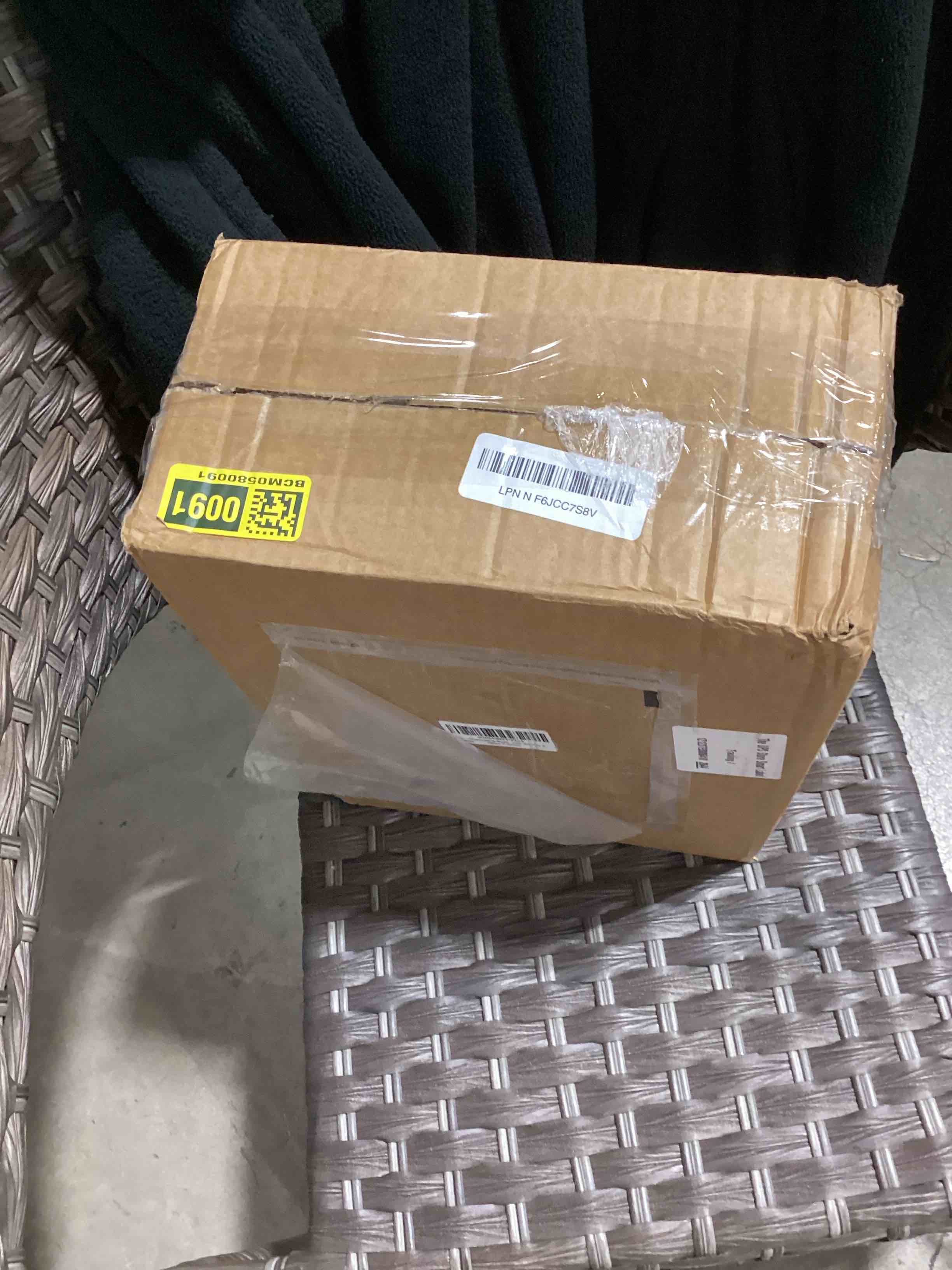 Condition photo showing Good Condition for charcuterie box