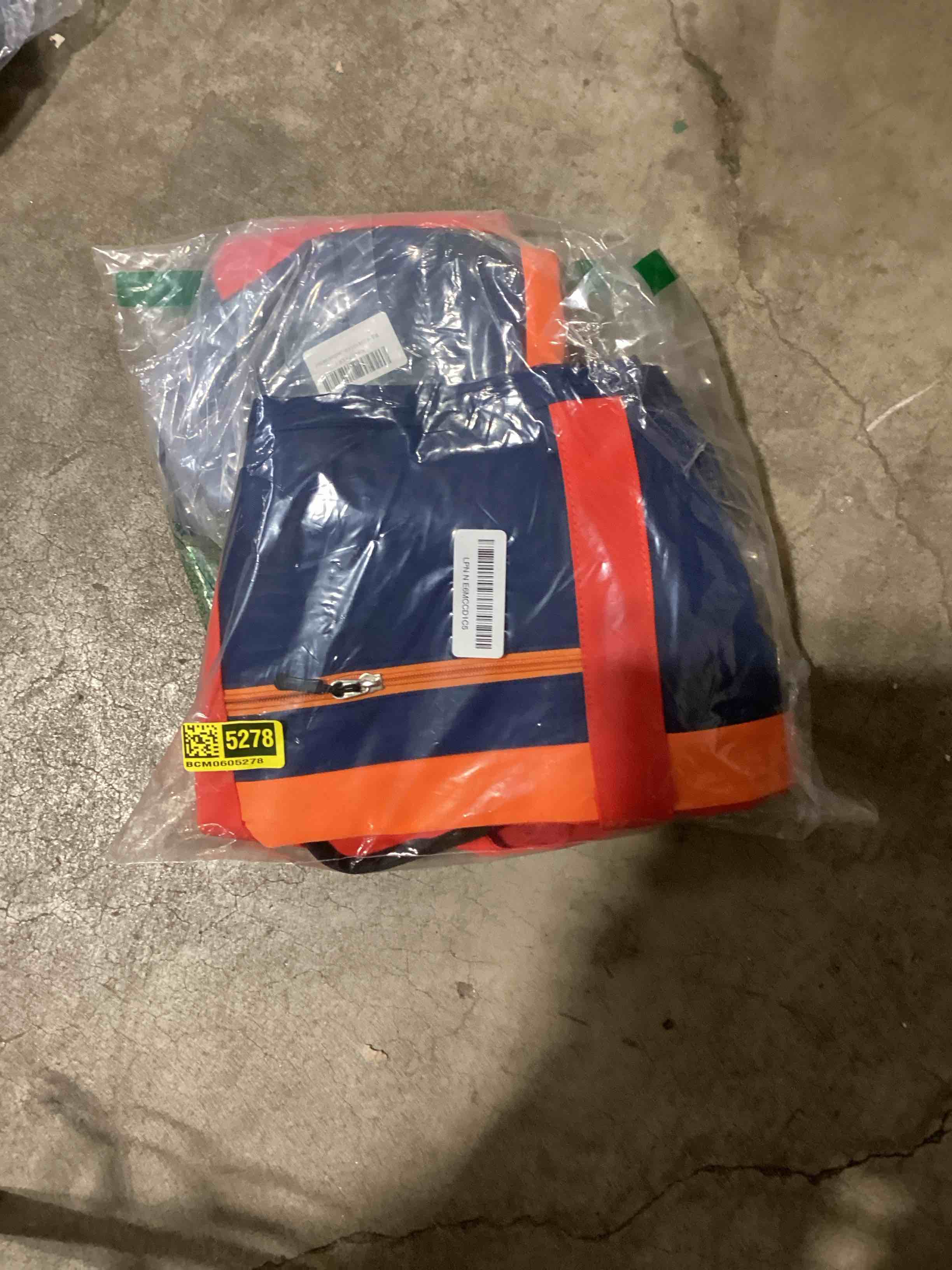 Condition photo showing Good Condition for woomada kids duffle bag for boys or girls, kids overnight bag with shoe compartment?wet pocket, ideal for school practice, sports, travel(red&dark blue) red dark blue