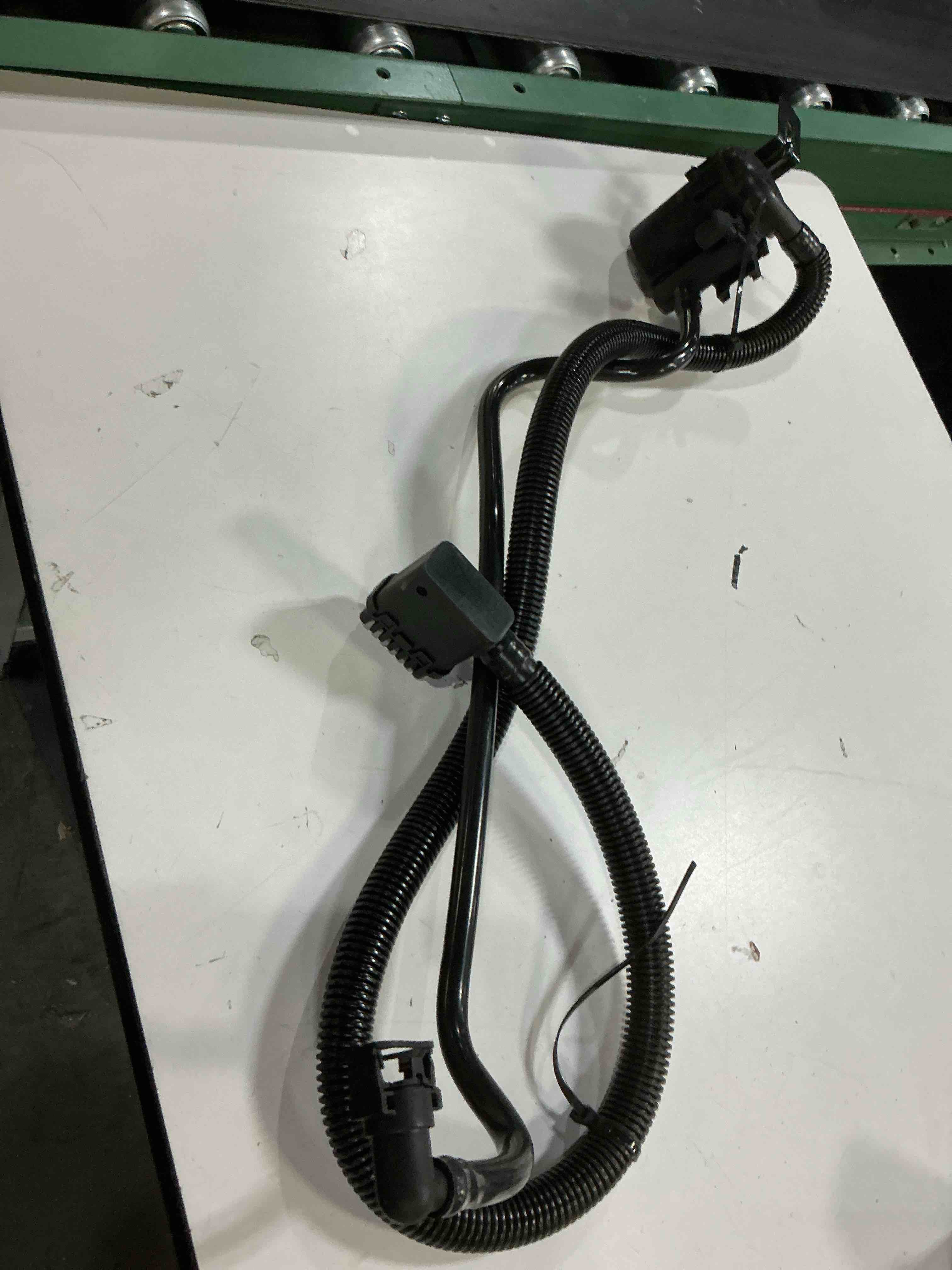Condition photo showing Good Condition for gm oem 11-16 sierra 2500 hd emission components-solenoid valve 22840966