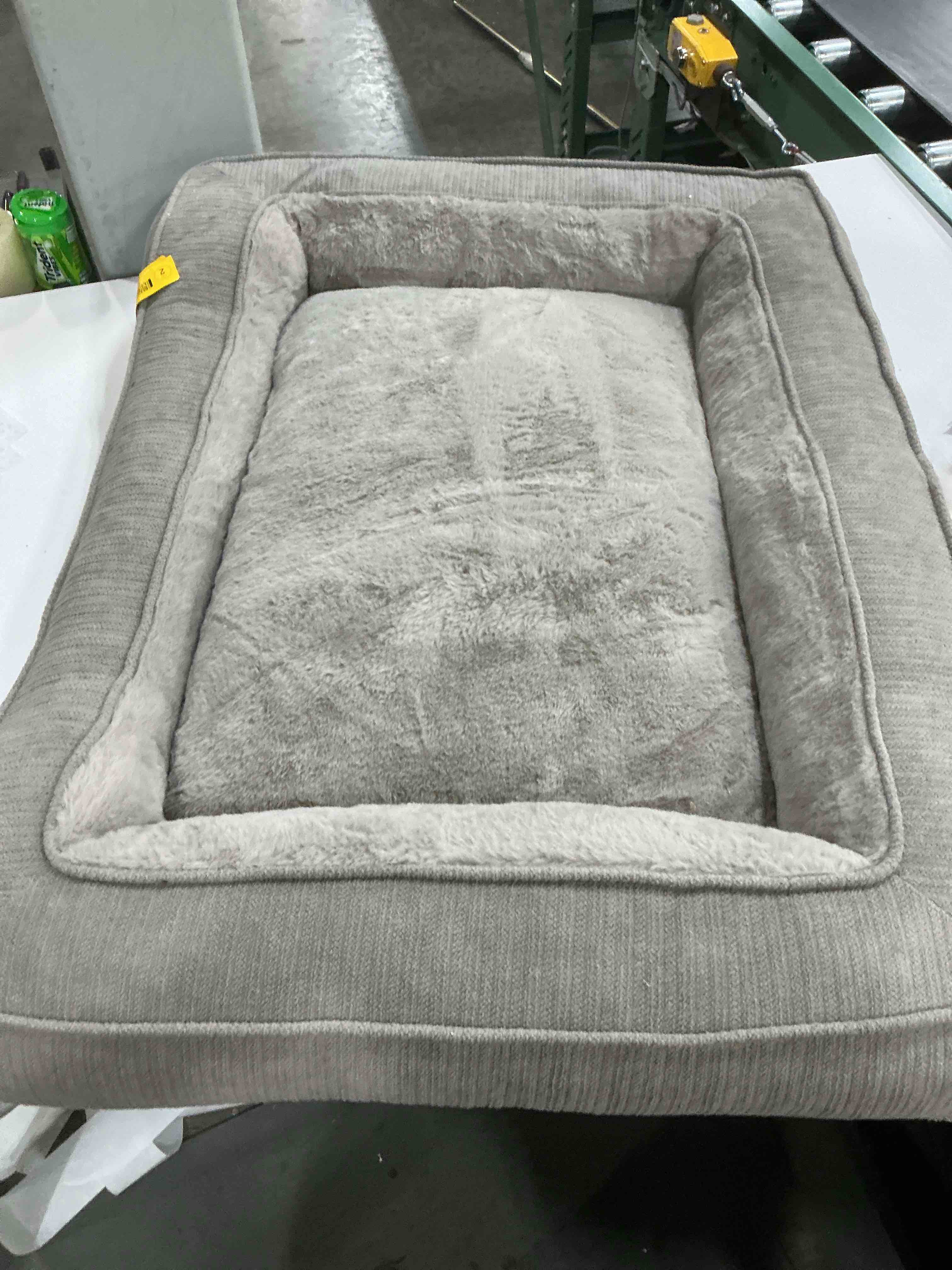 Condition photo showing Good Condition for 100+ bought last week heart & herd rectangular twill tan polyester bolster dog bed ( medium )