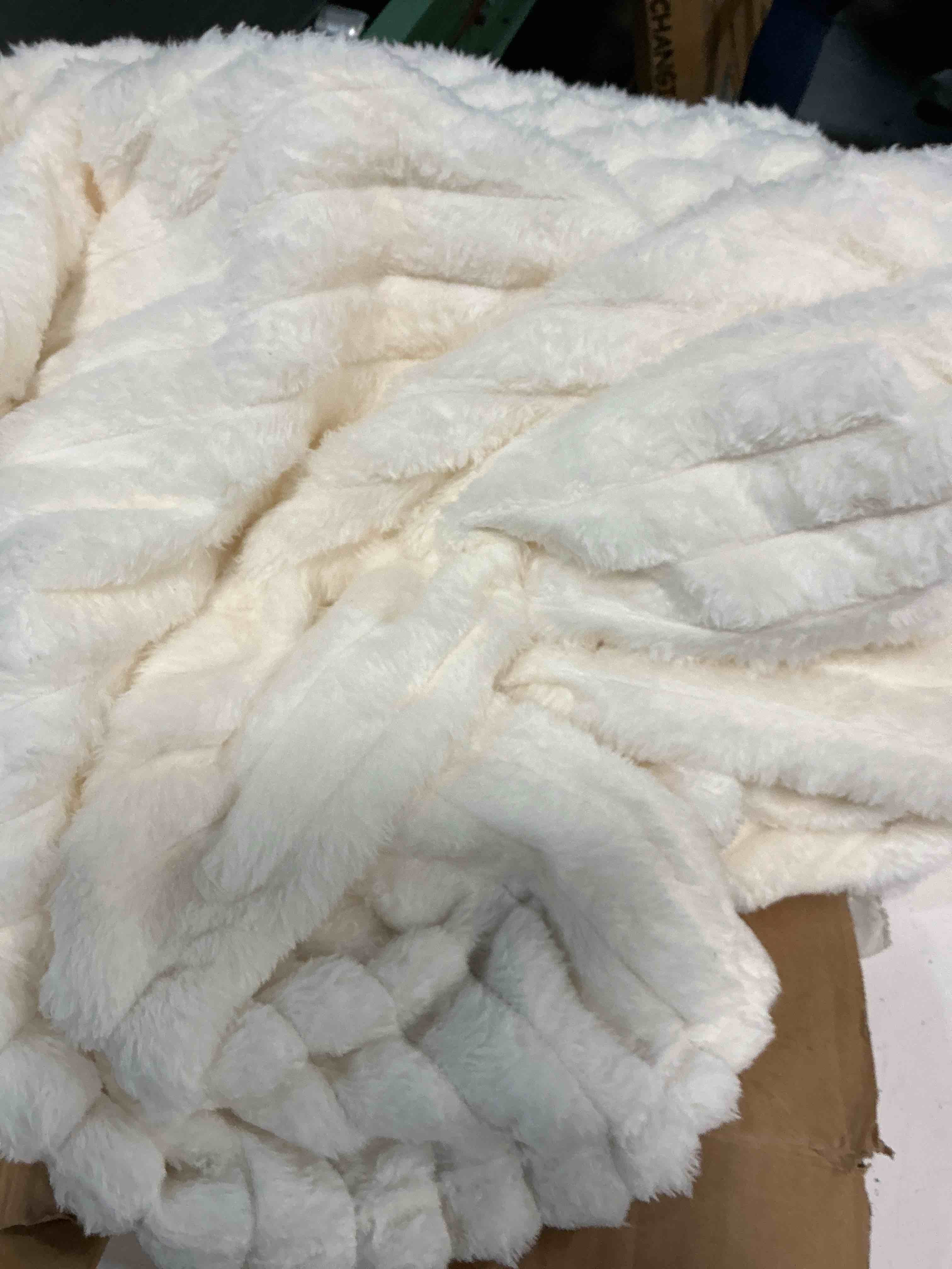 Condition photo showing item condition for DREAMNINE Soft Faux Rabbit Fur Throw Blanket for Couch, Thick Cozy Decorative Warm Fuzzy Bubble Fur Blanket for Sofa Chair Bedroom Living Room Dorm Gift, 50 * 40 Inches, Cream White