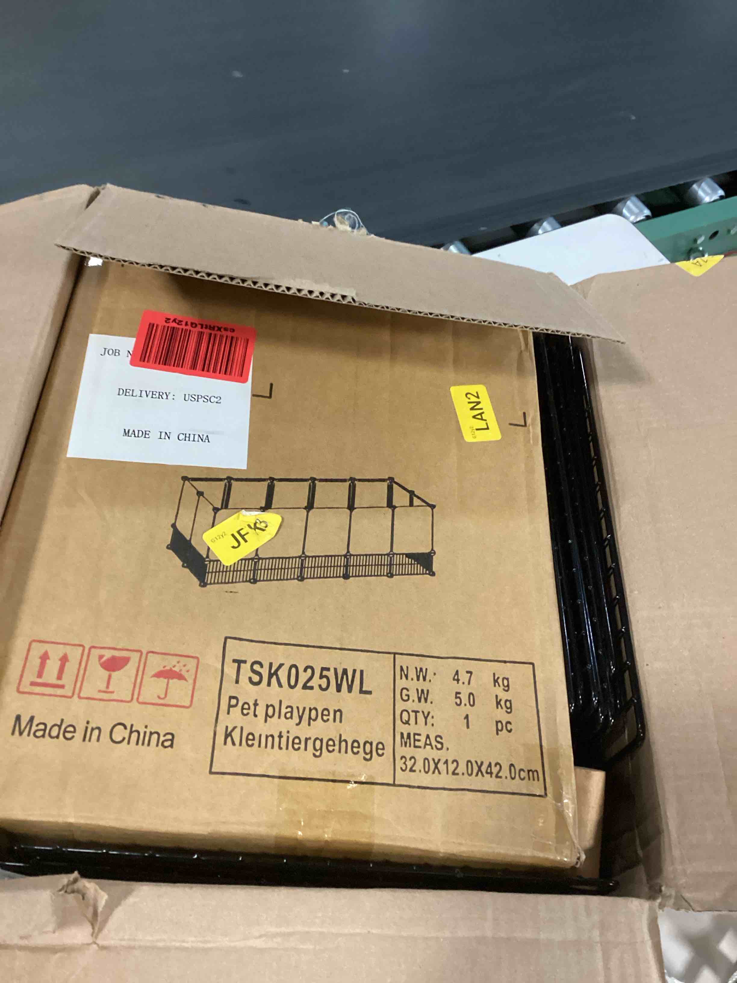 Condition photo showing As Is for DINMO Rabbit Playpen, Guinea Pig Cages, Hamster Cages, Iron Net Bottom Design for Small Animal, Bunny, Ferret, Hedgehog, DIY, Expanded, Portable, Exercise Fence, 61.4 x 25.4 x 22.3 Inches Plastic+Metal-28 panels-L