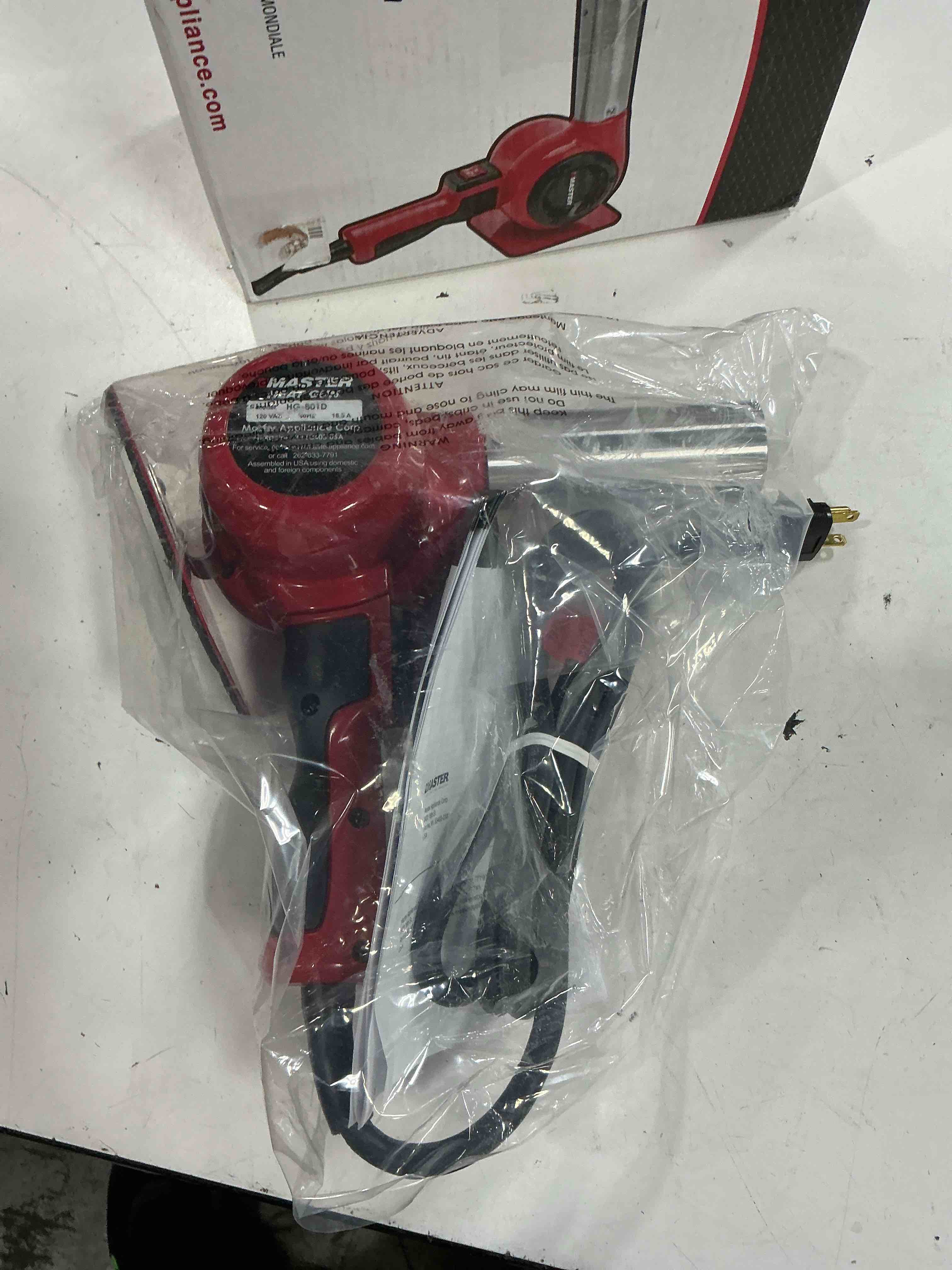 Condition photo showing New/Like New for master appliance hg-801d industrial heat gun, quick change plug-in heating element, 1400° f, 120v, 2220w, 18.5 amps, engineered in usa hg-801d, 120v
