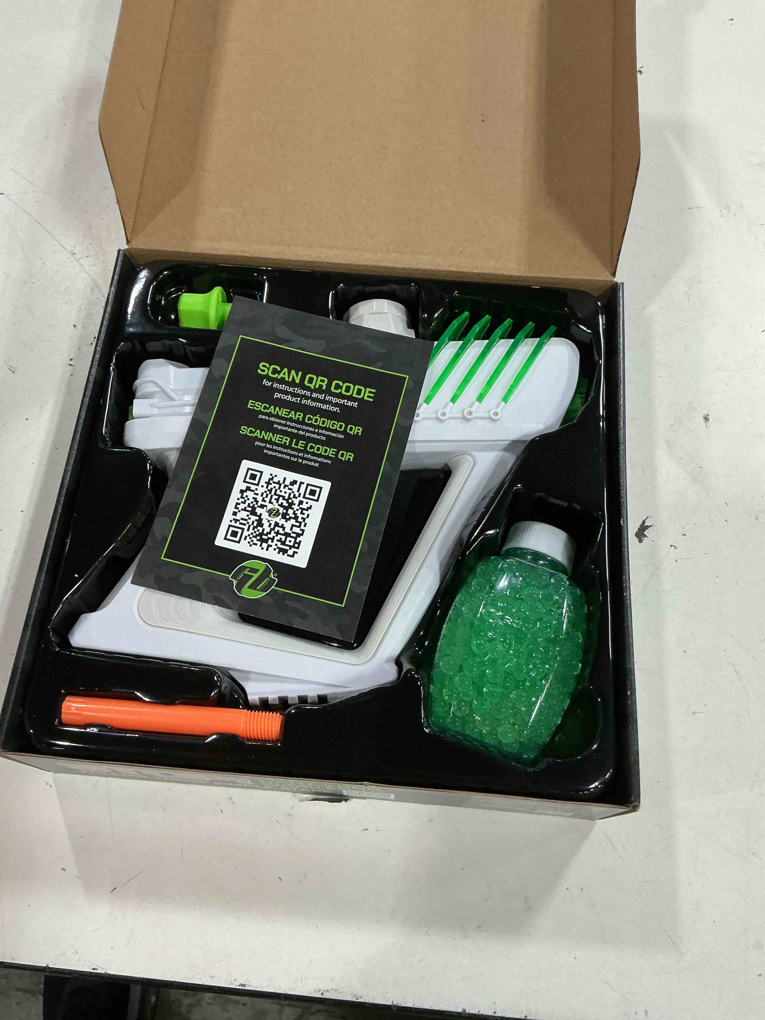 Condition photo showing New/Like New for gel blaster surge 1.5  electric green  water-based gellet blaster with 10 000 electric green gellet pack