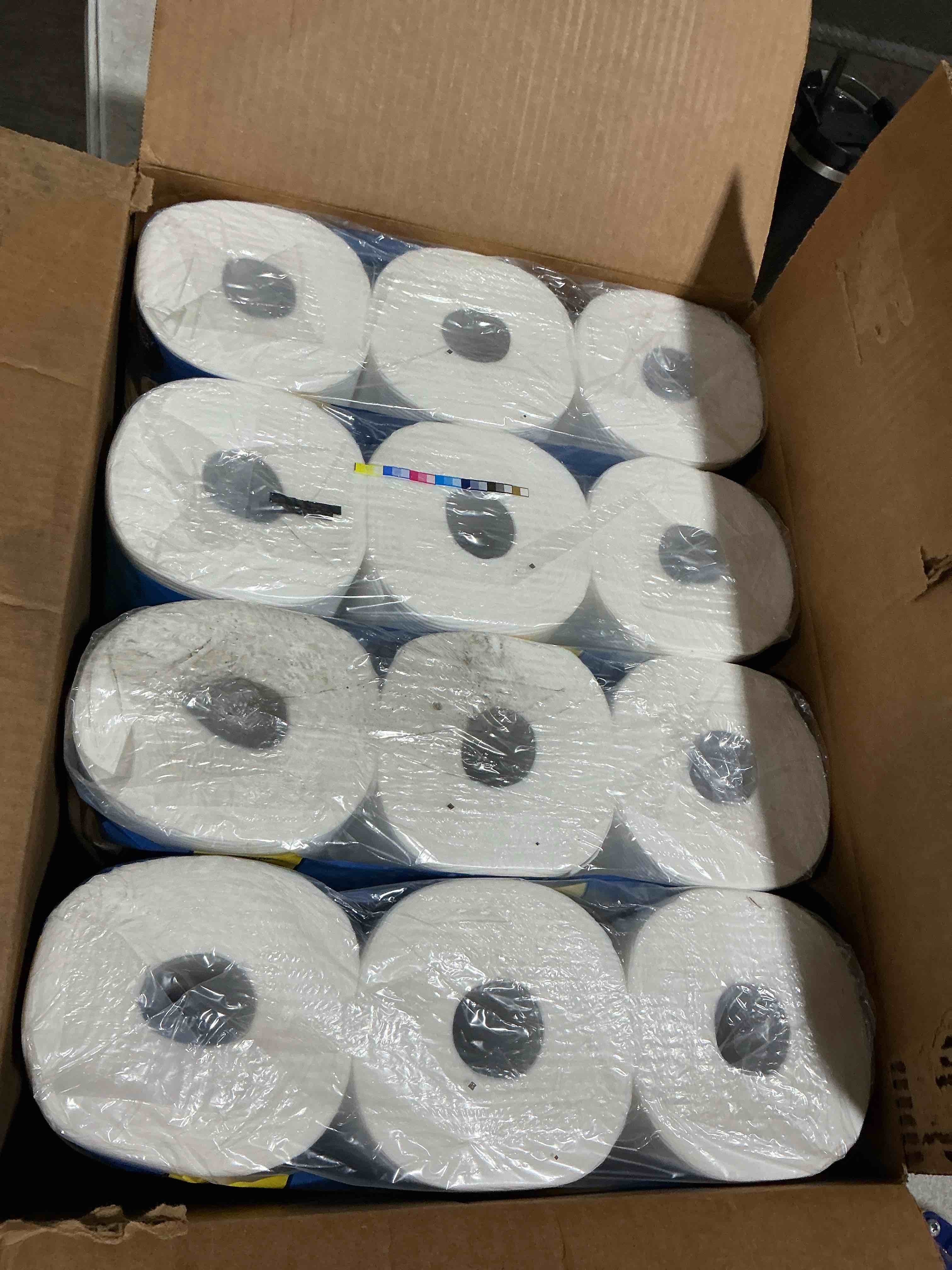 https://s3.amazonaws.com/lotting-images-prod/bidfta/TEA6215493_1789567921598.jpeg