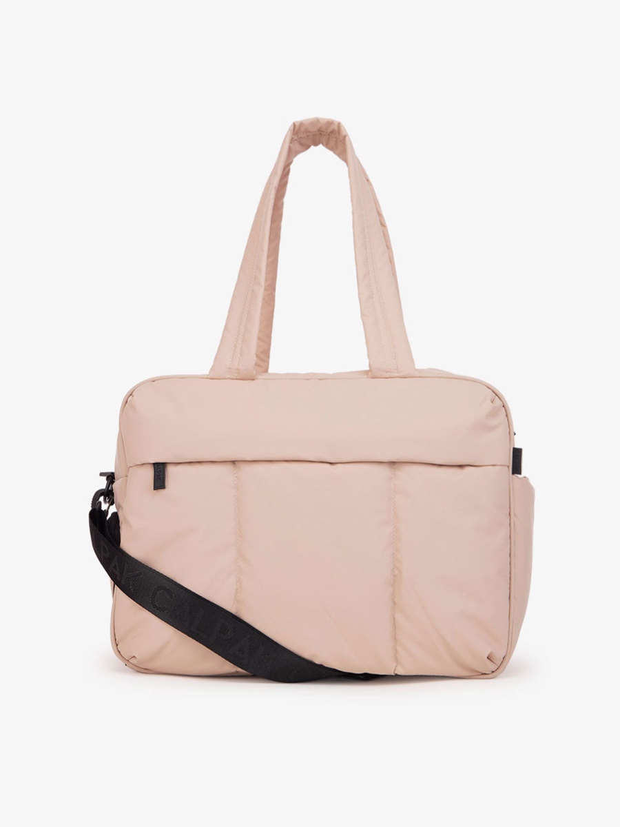 Condition photo showing Good Condition for luka duffel bag in rose quartz