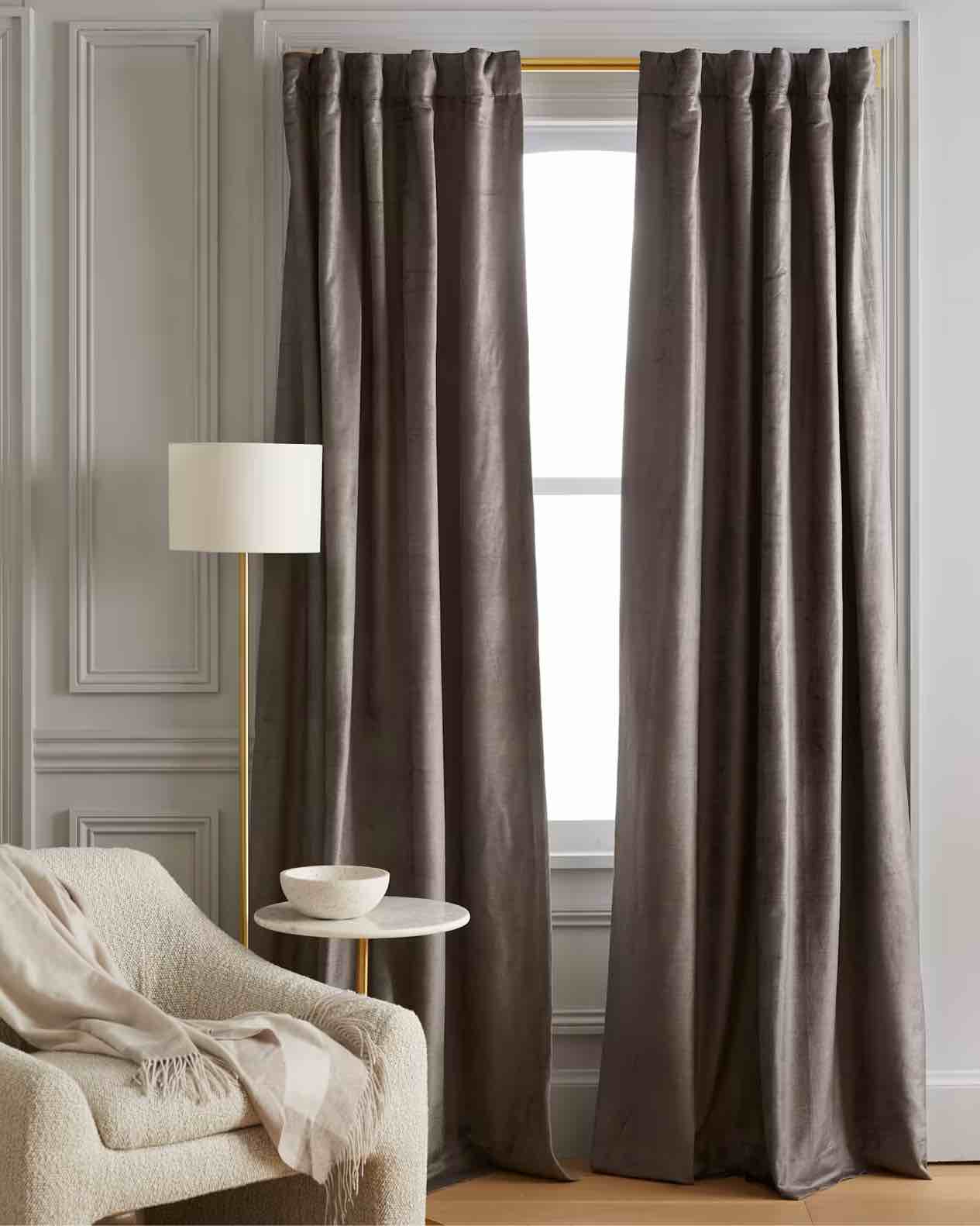 Condition photo showing Good Condition for quince- luster velvet room darkening curtain - single panel (48”x96”) color slate