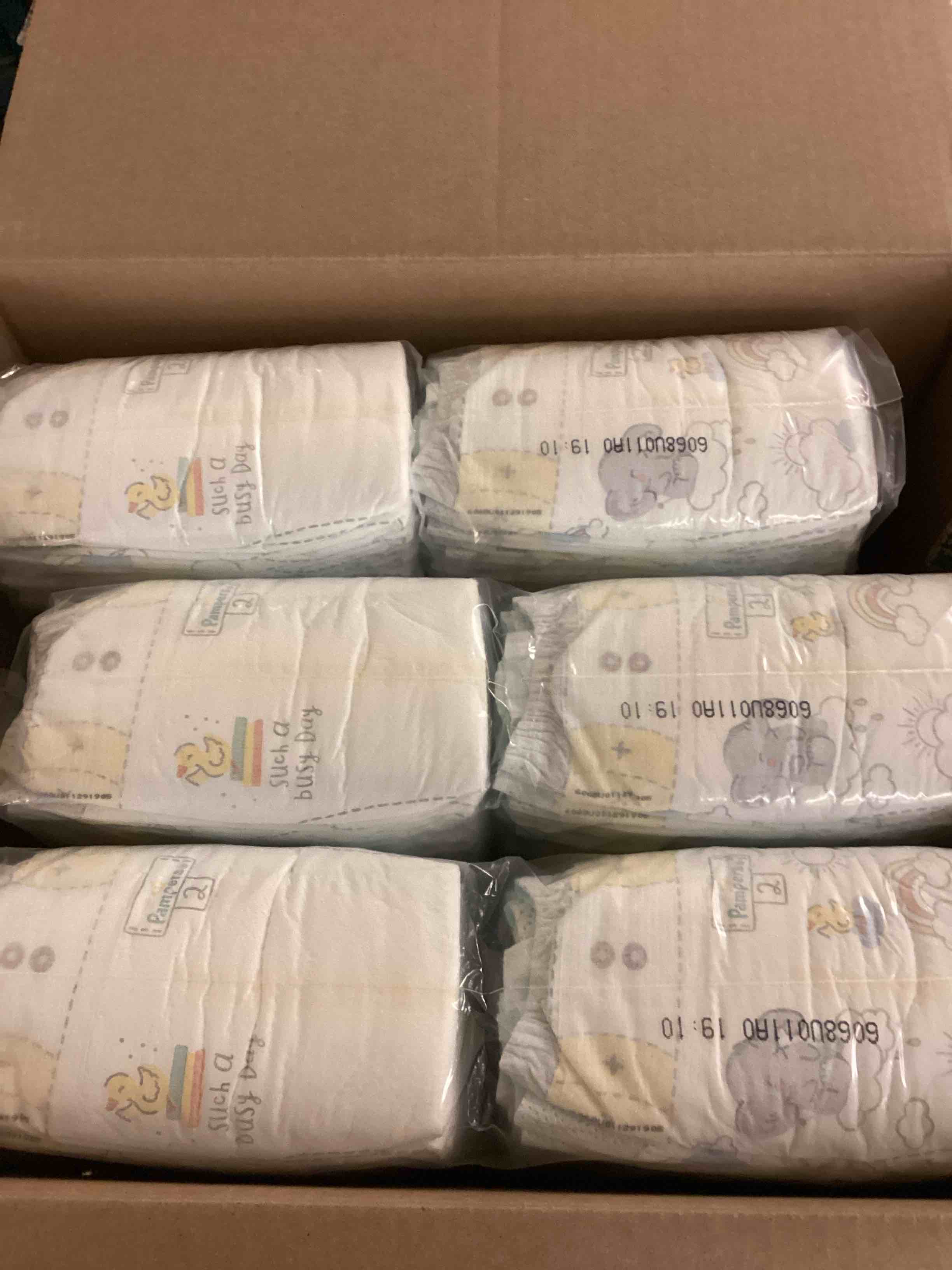 Condition photo showing New/Like New for pampers swaddlers diapers size 2 186 count (select for more options)