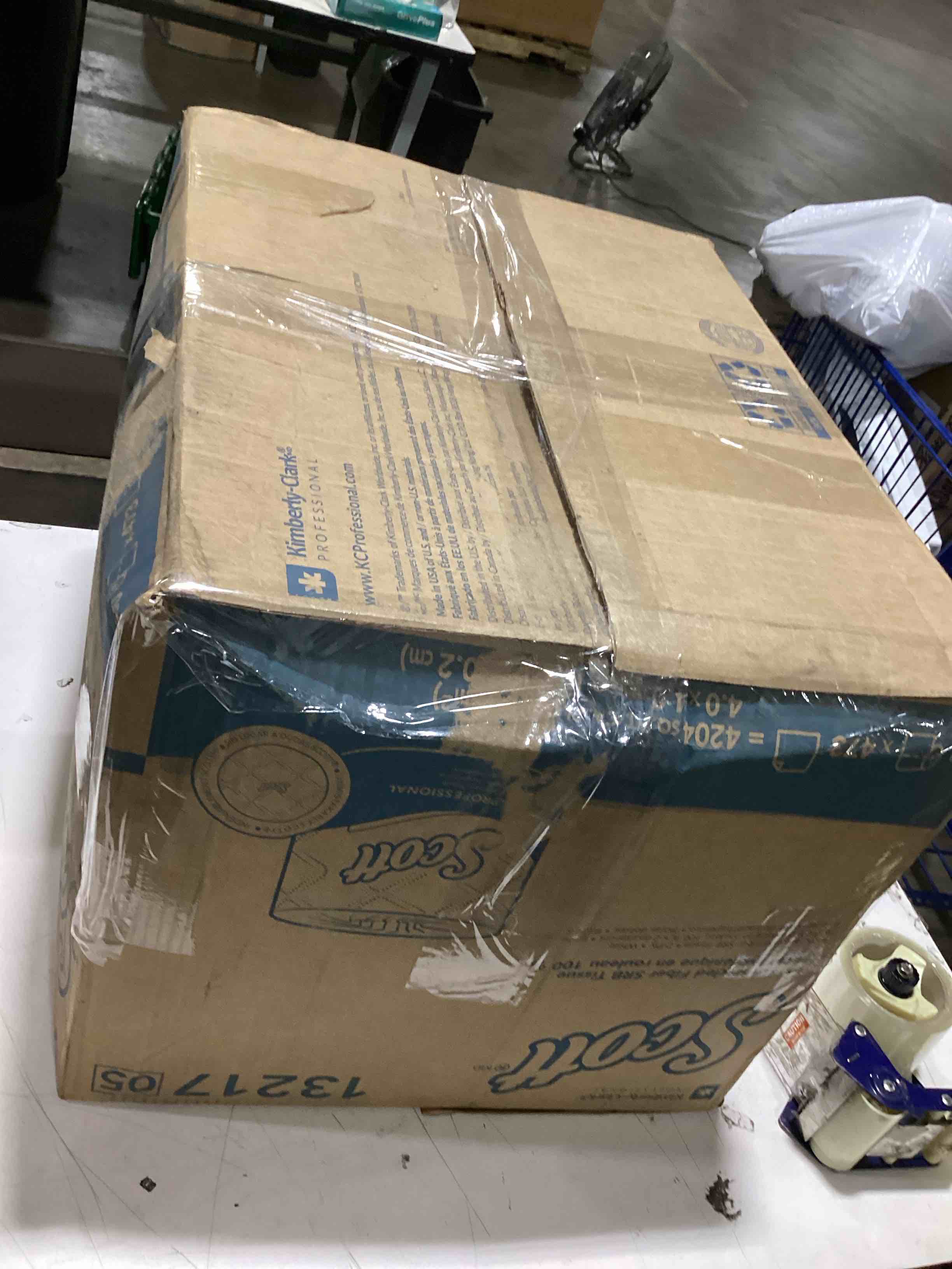 https://s3.amazonaws.com/lotting-images-prod/bidfta/TEA6239968_1789655644173.jpeg