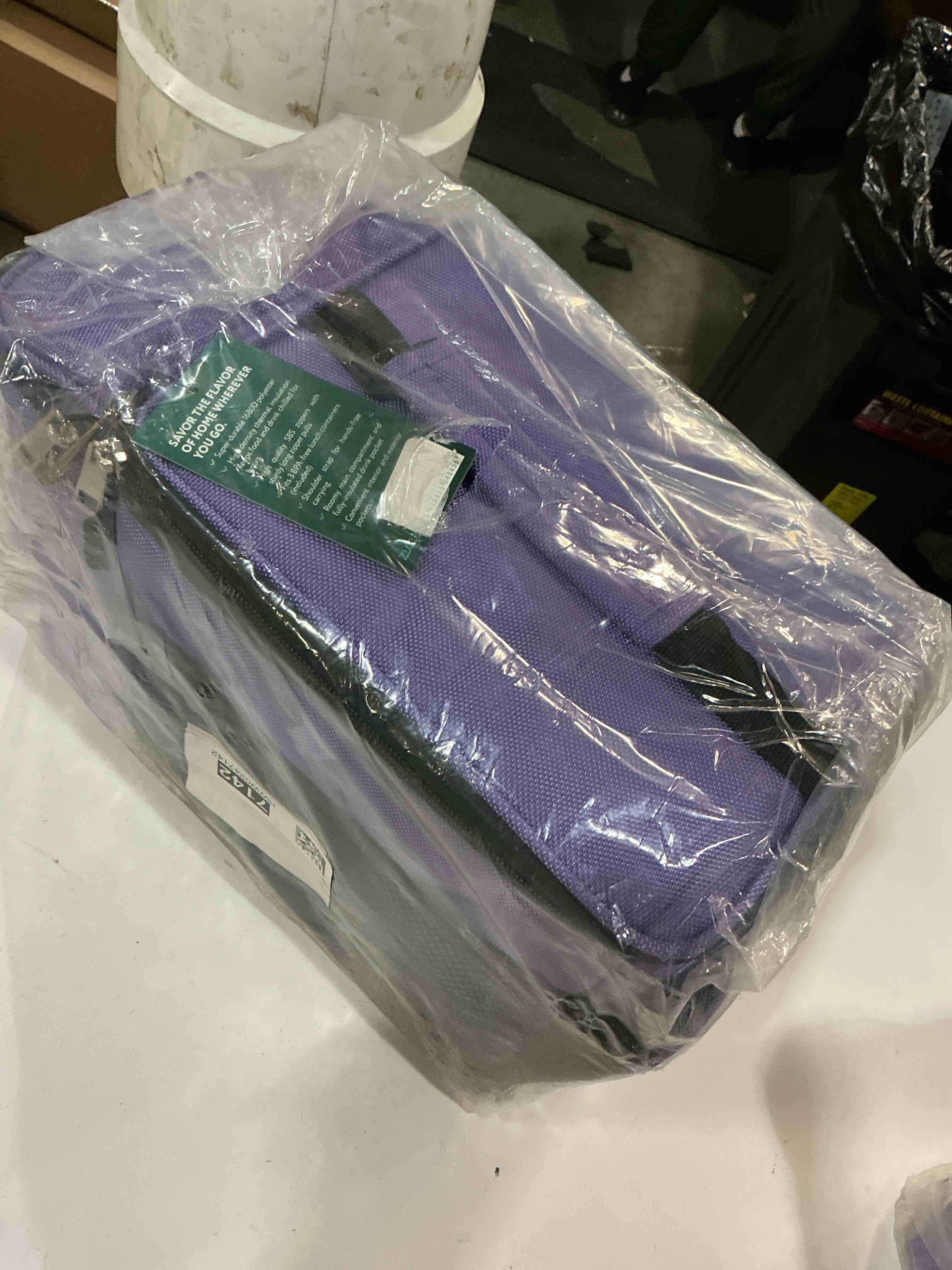 Condition photo showing New/Like New for zuzuro lunch bag insulated cooler lunch box w/ 3 compartment - heavy-duty fabric, strong sbs zippers - includes 3 meal prep lunch box containers + 2 ice packs. for men women adults (purple