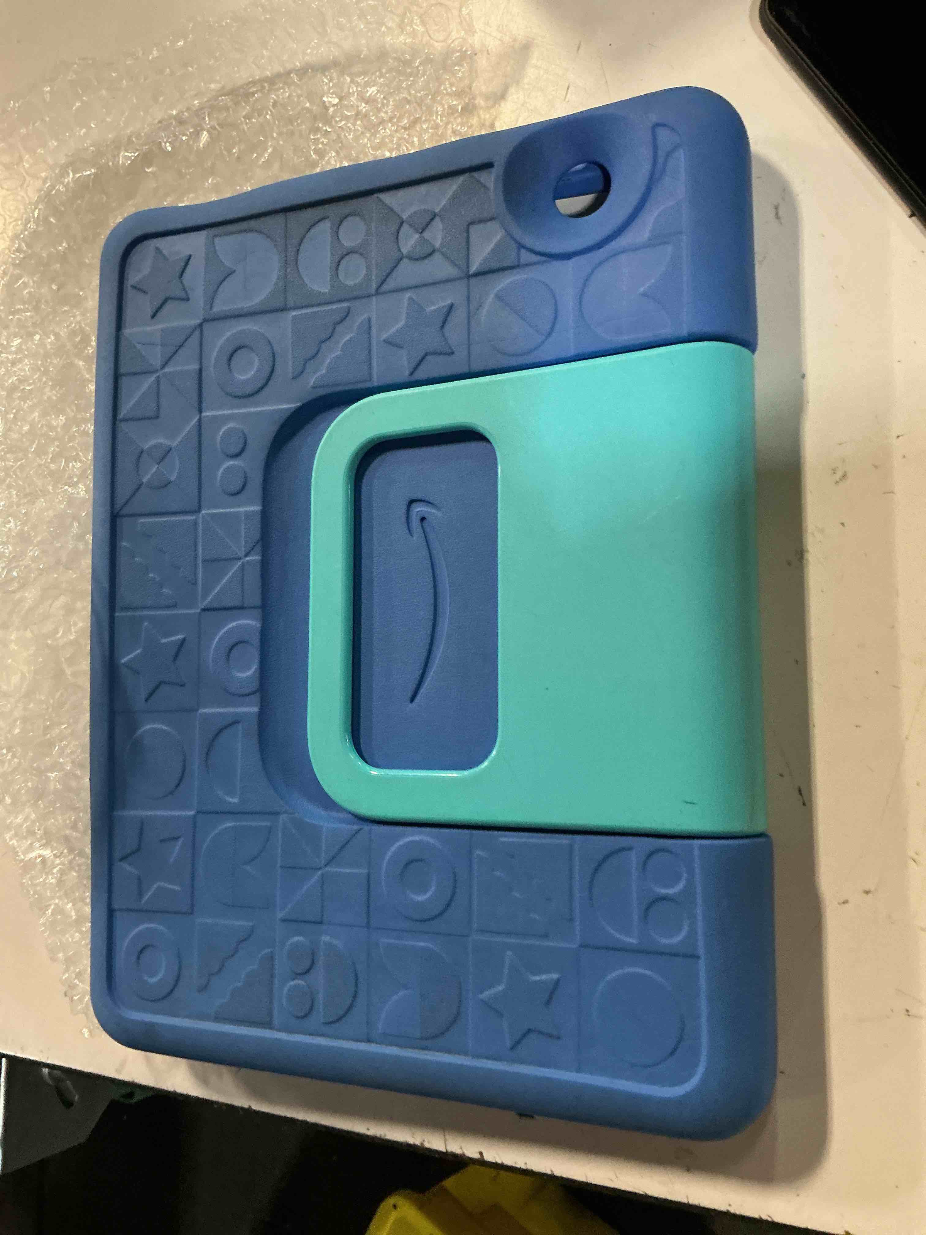 Condition photo showing Good Condition for amazon reinforced kids case for fire hd 8 tablet (12th generation tablets only). blue