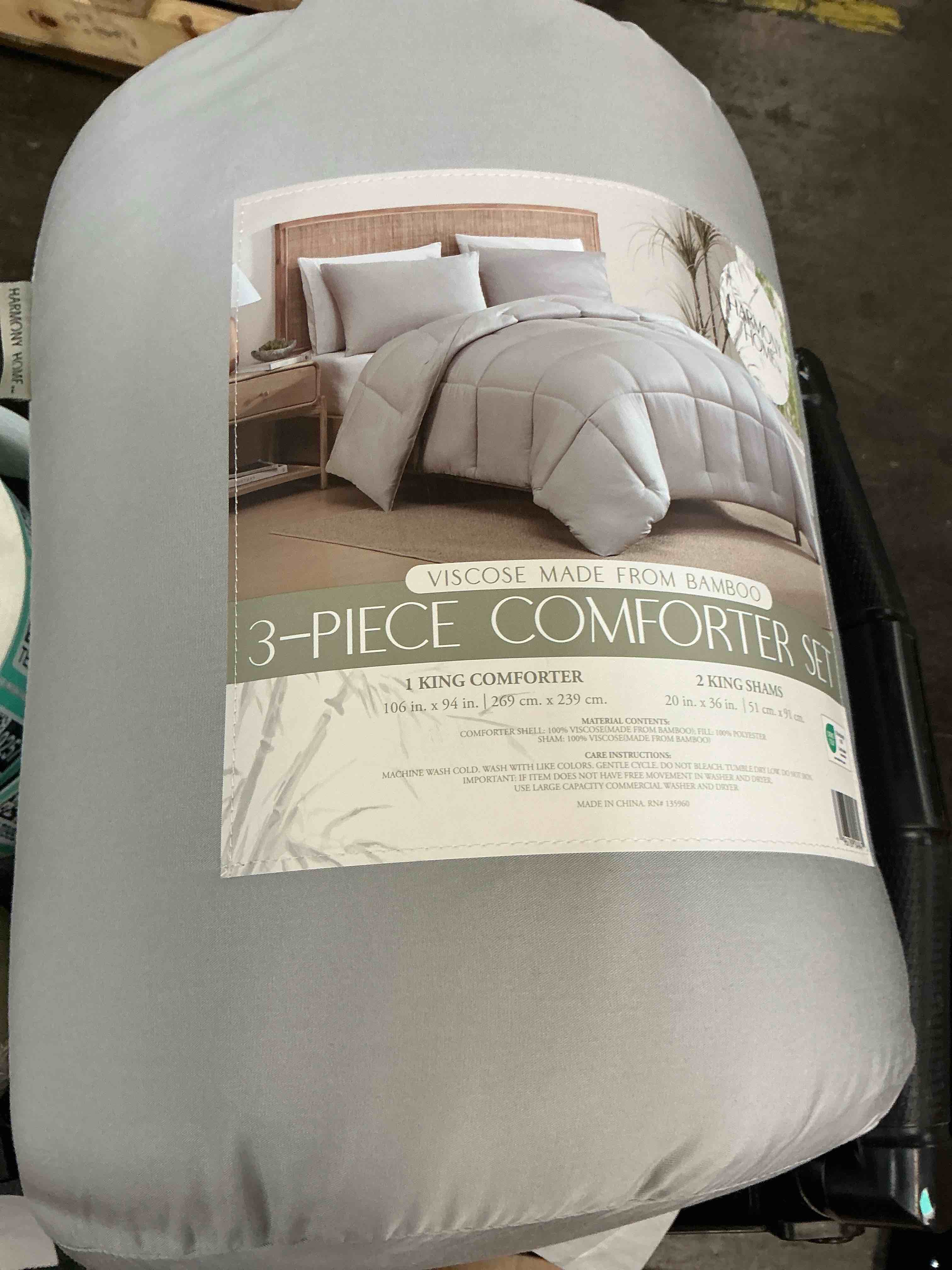 Condition photo showing New/Like New for bamboo harmony 3-piece viscose made from bamboo comforter set king