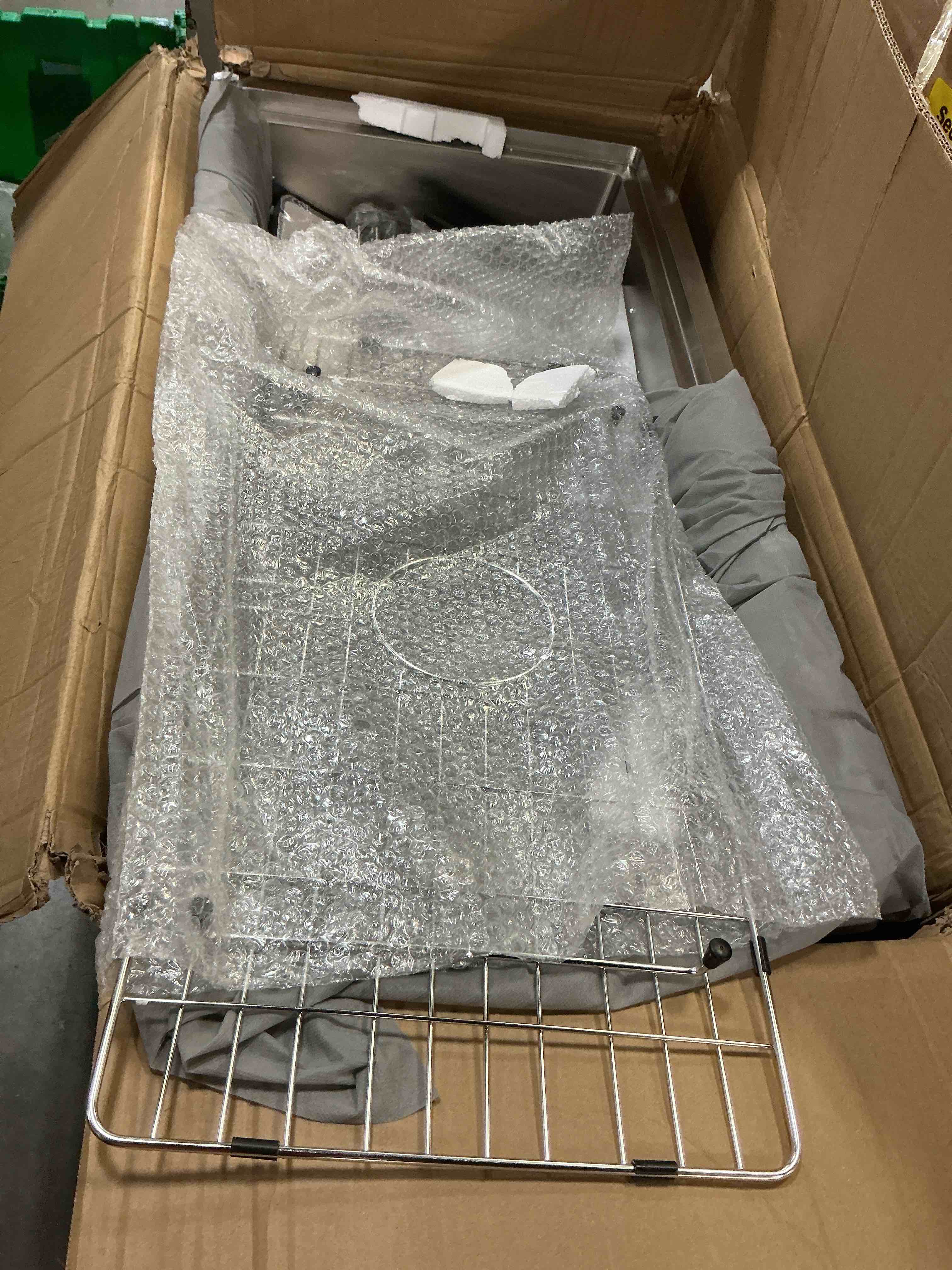 https://s3.amazonaws.com/lotting-images-prod/bidfta/TEA7373508_1789396256968.jpeg