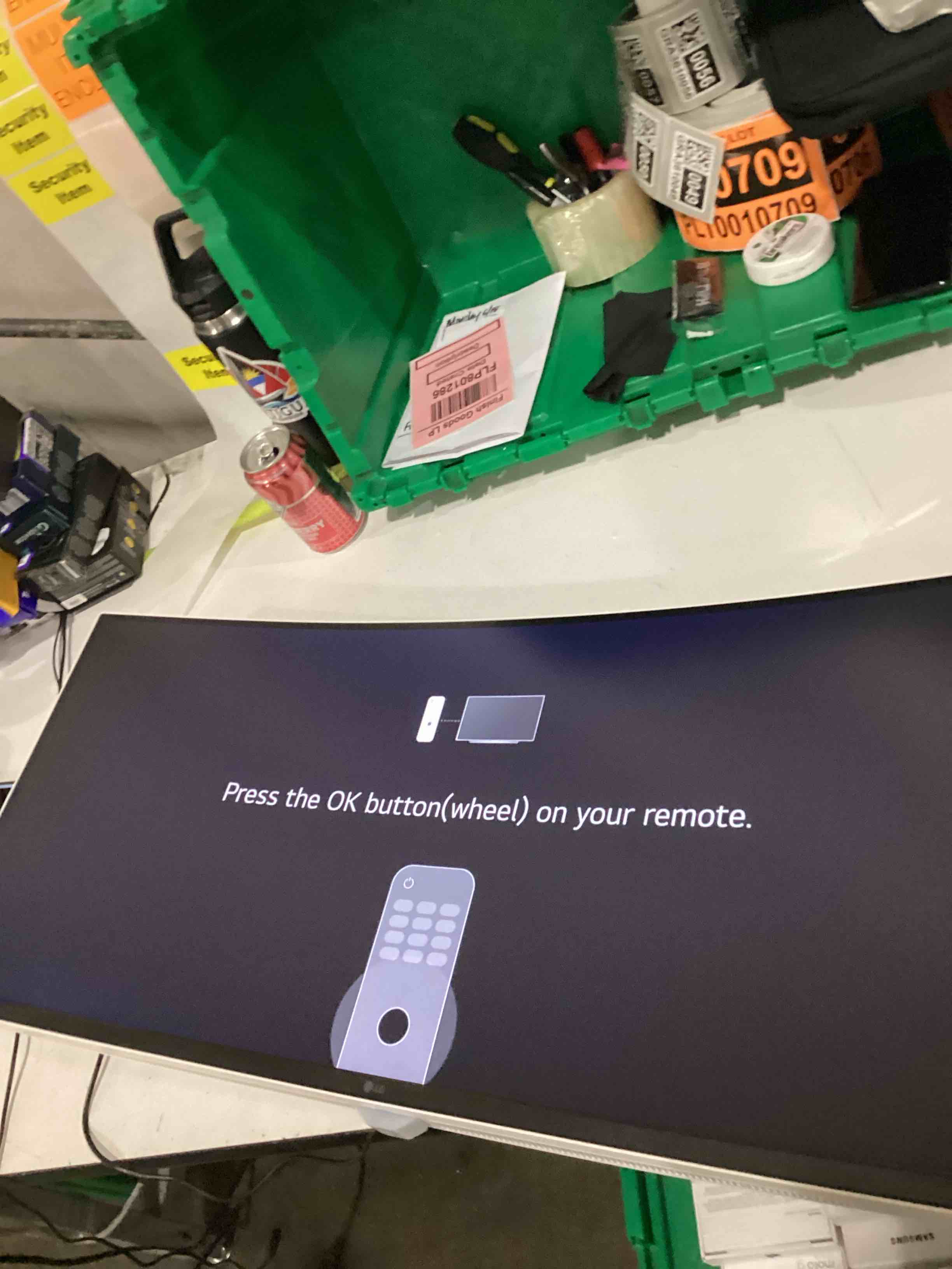 https://s3.amazonaws.com/lotting-images-prod/bidfta/TEA7423423_1781542865031.jpeg