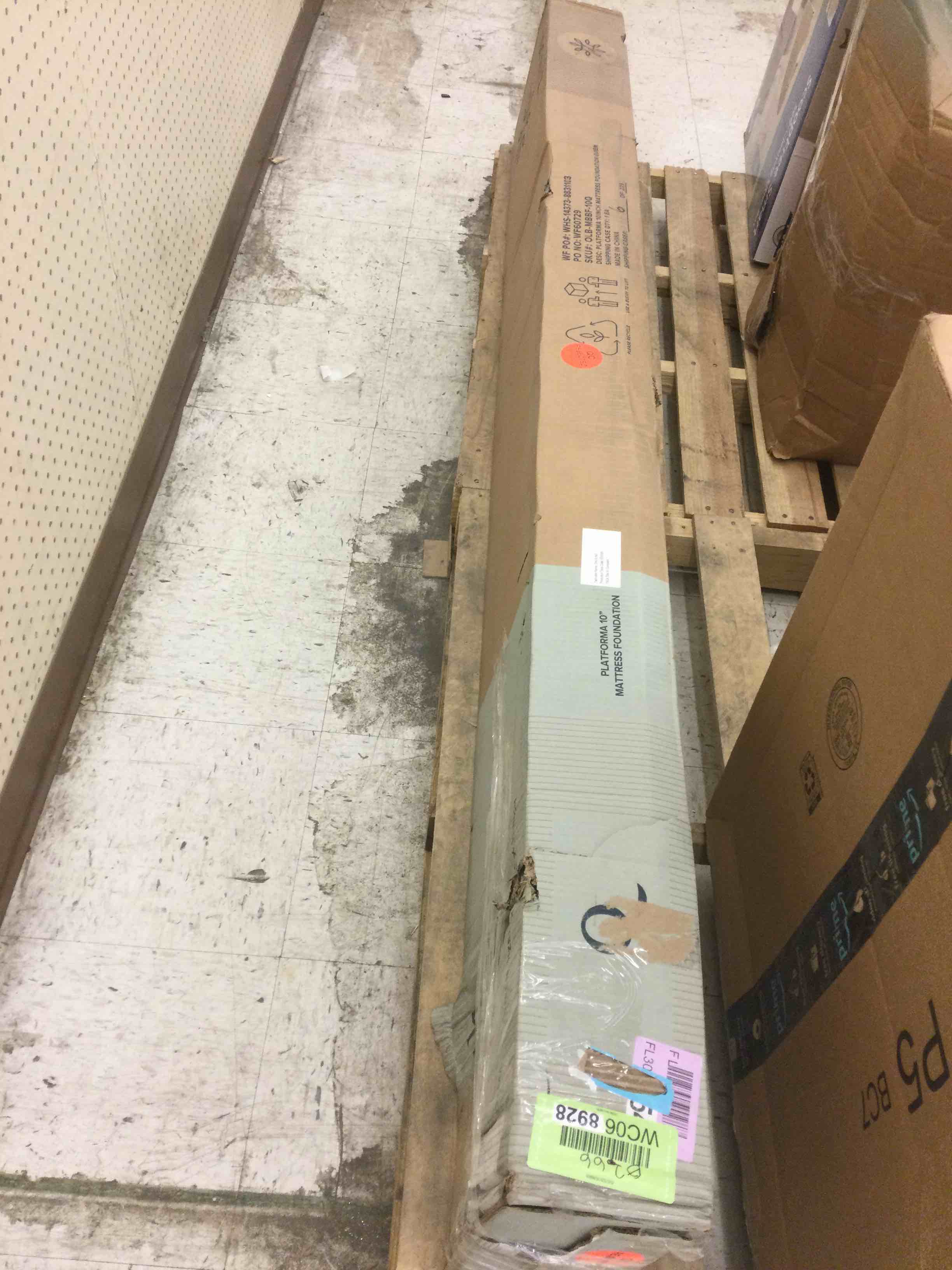 https://s3.amazonaws.com/lotting-images-prod/bidfta/WC068928_1643732248753.jpeg