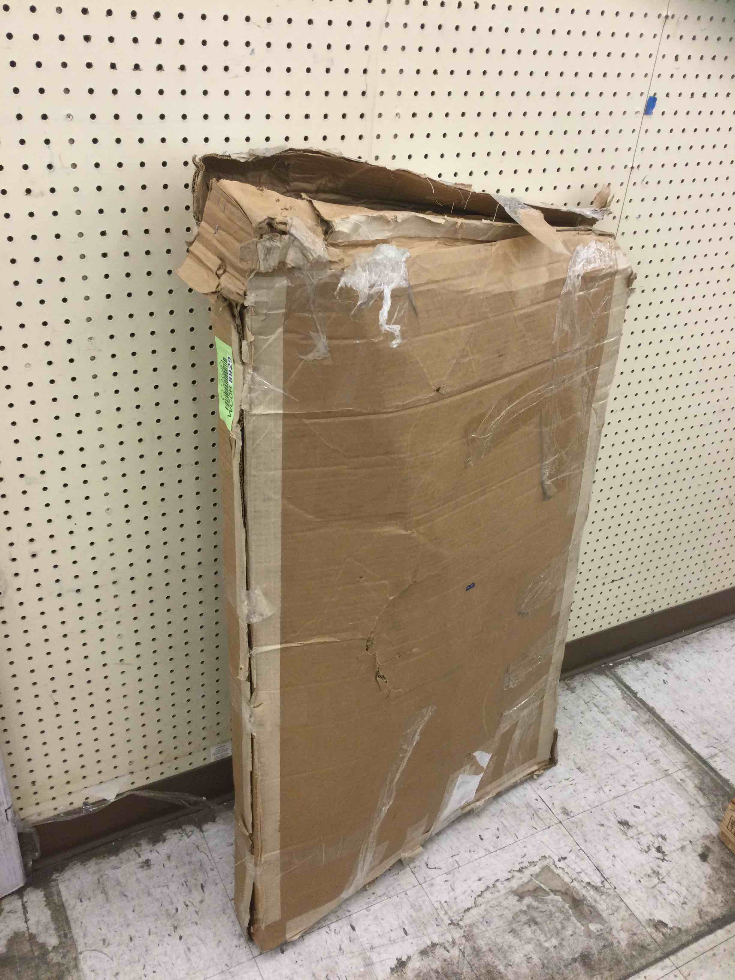 https://s3.amazonaws.com/lotting-images-prod/bidfta/WC068929_1643732545628.jpeg