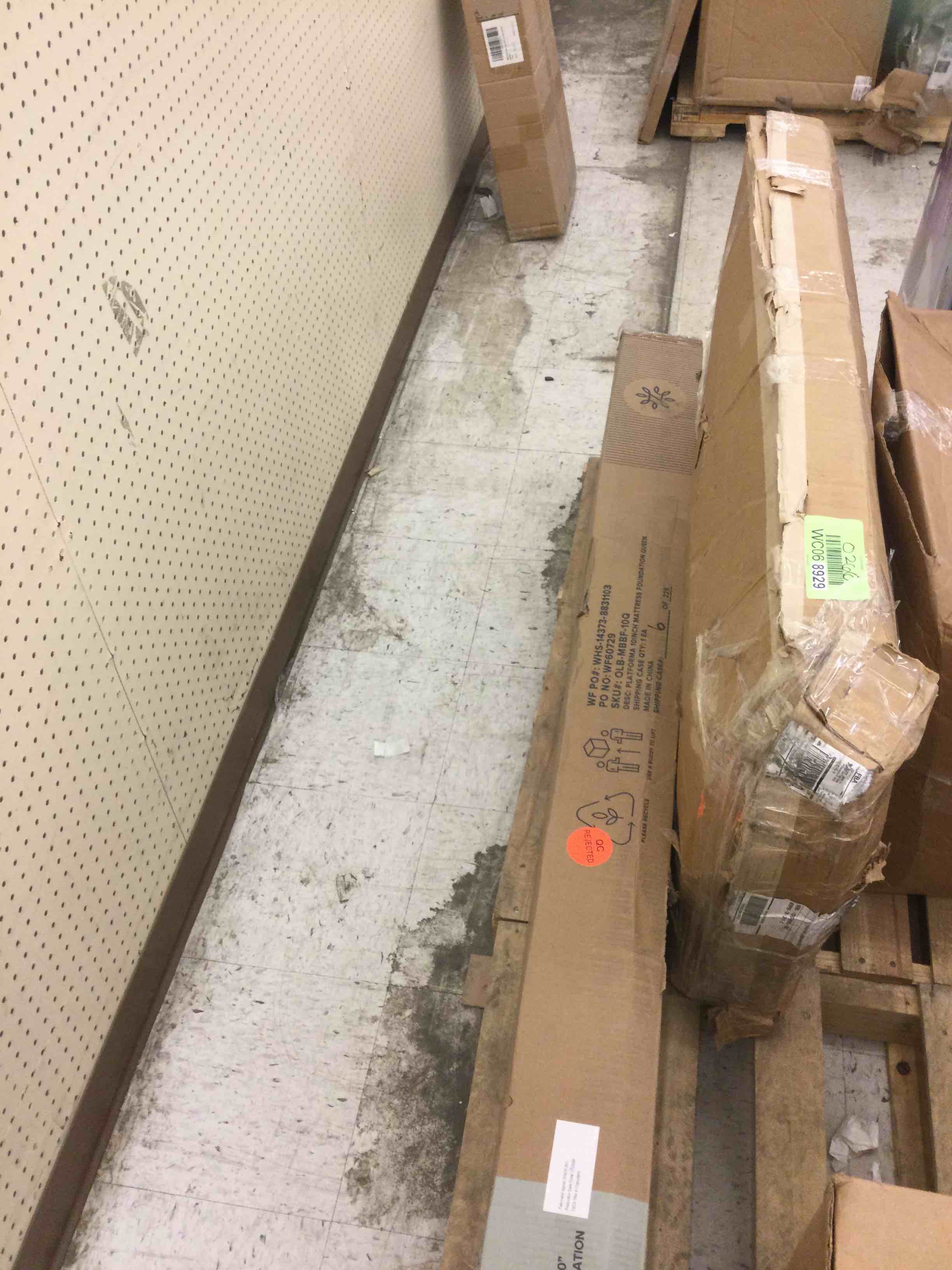 https://s3.amazonaws.com/lotting-images-prod/bidfta/WC068929_1643732711927.jpeg