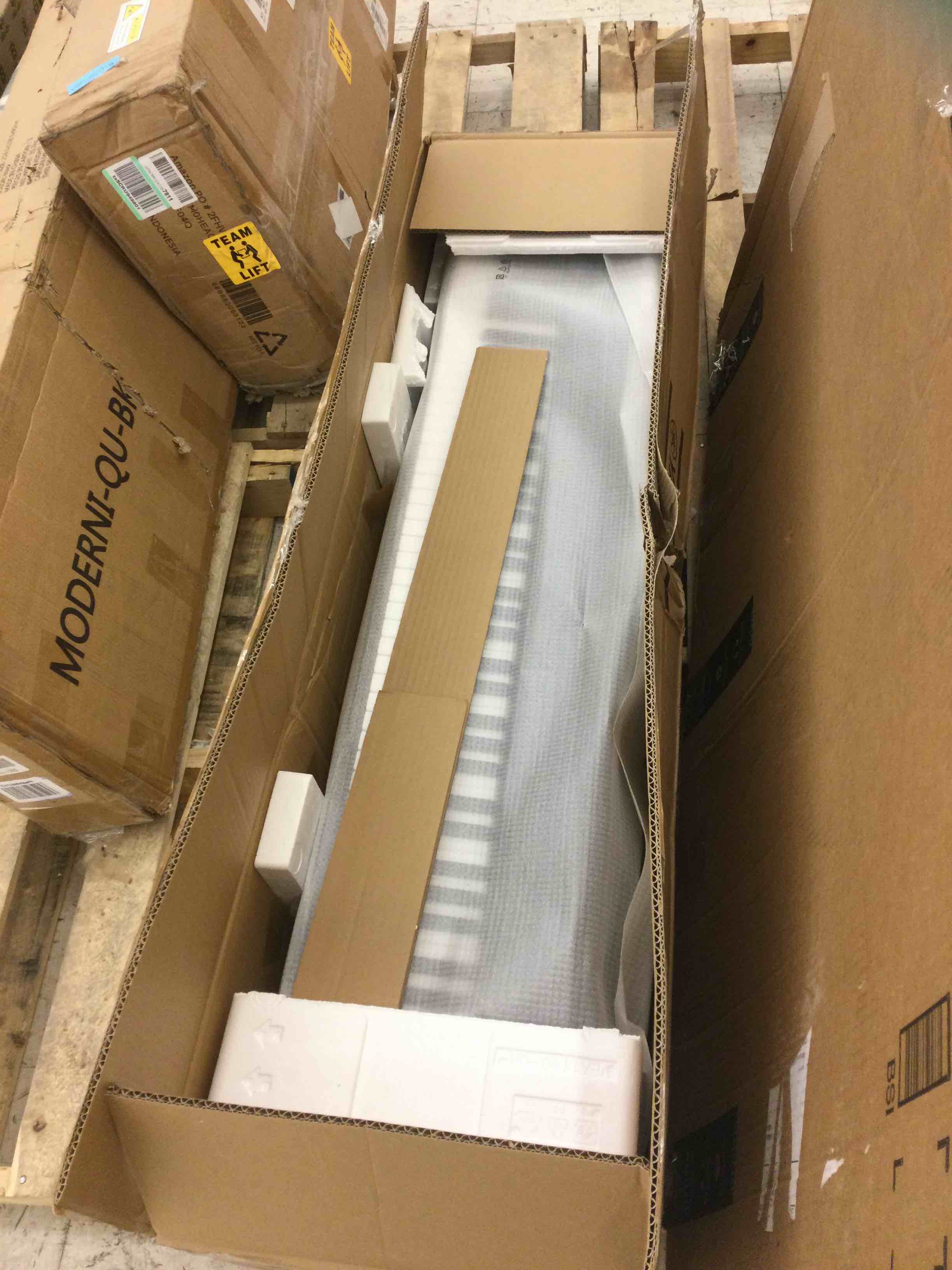 https://s3.amazonaws.com/lotting-images-prod/bidfta/WC068933_1643734273146.jpeg