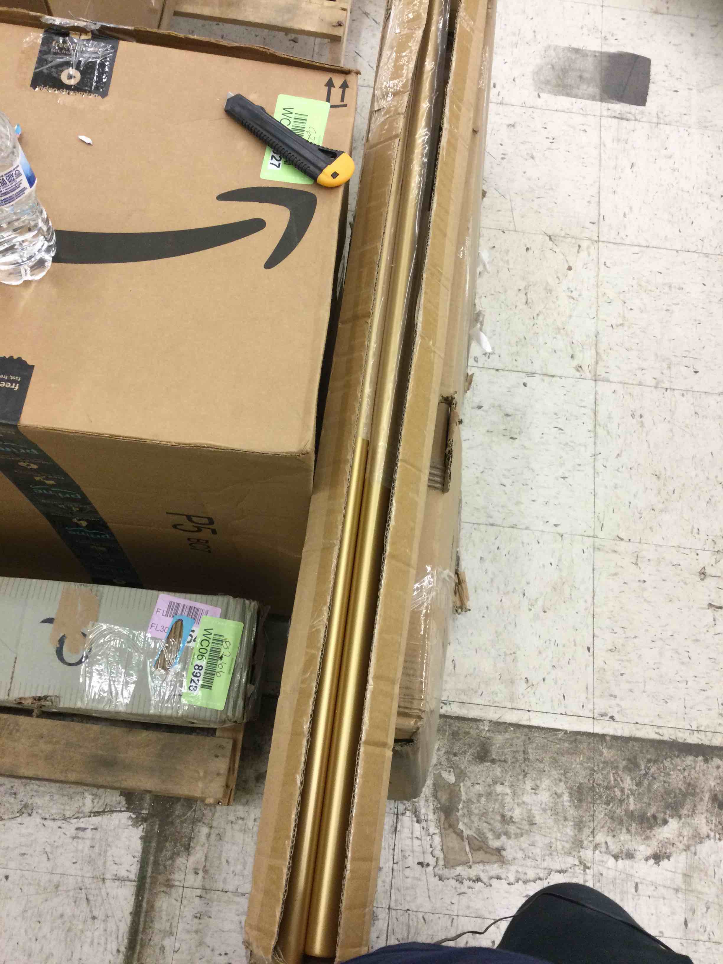 https://s3.amazonaws.com/lotting-images-prod/bidfta/WC068948_1643817322016.jpeg