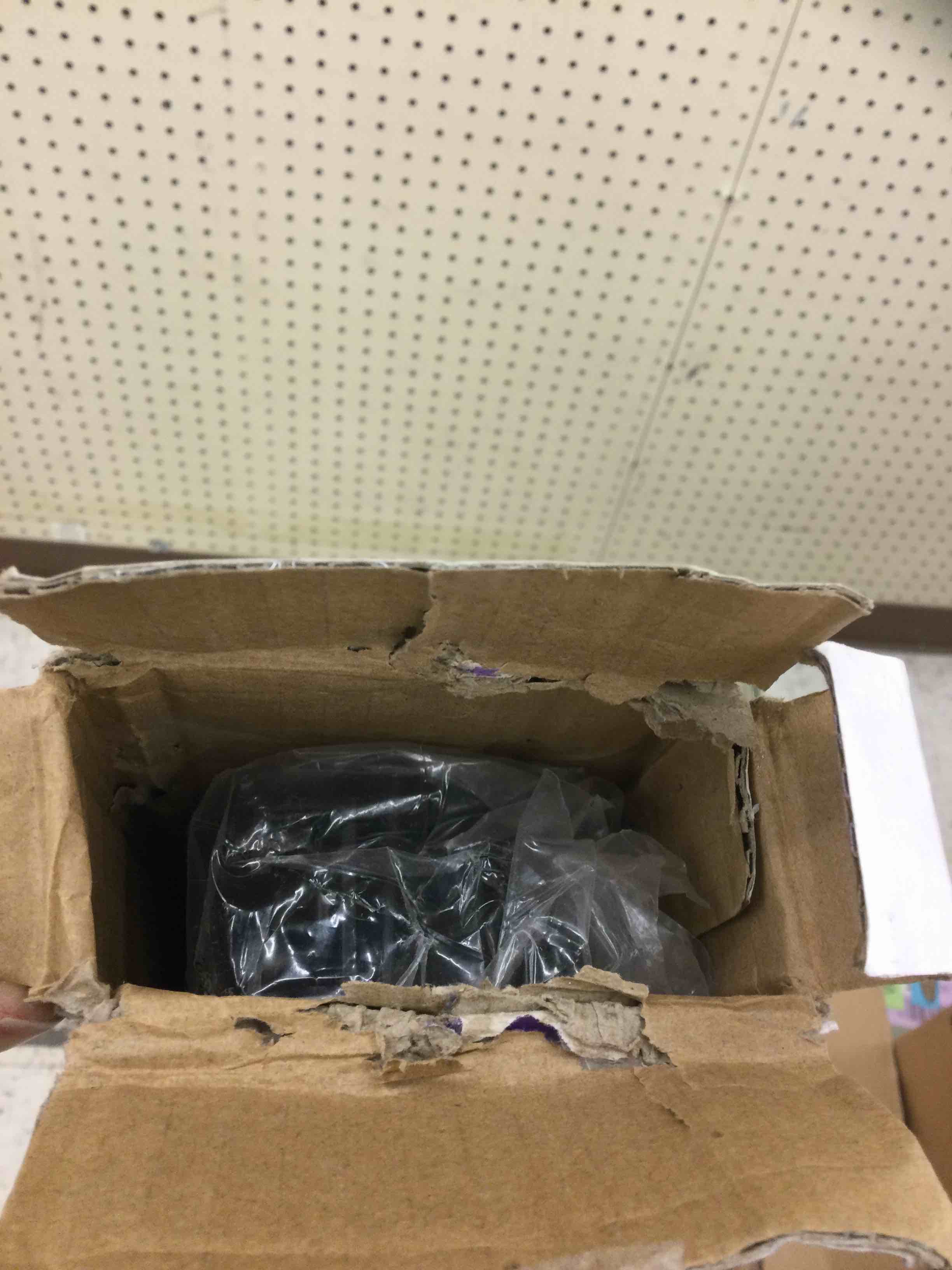 https://s3.amazonaws.com/lotting-images-prod/bidfta/WC068950_1643818004904.jpeg