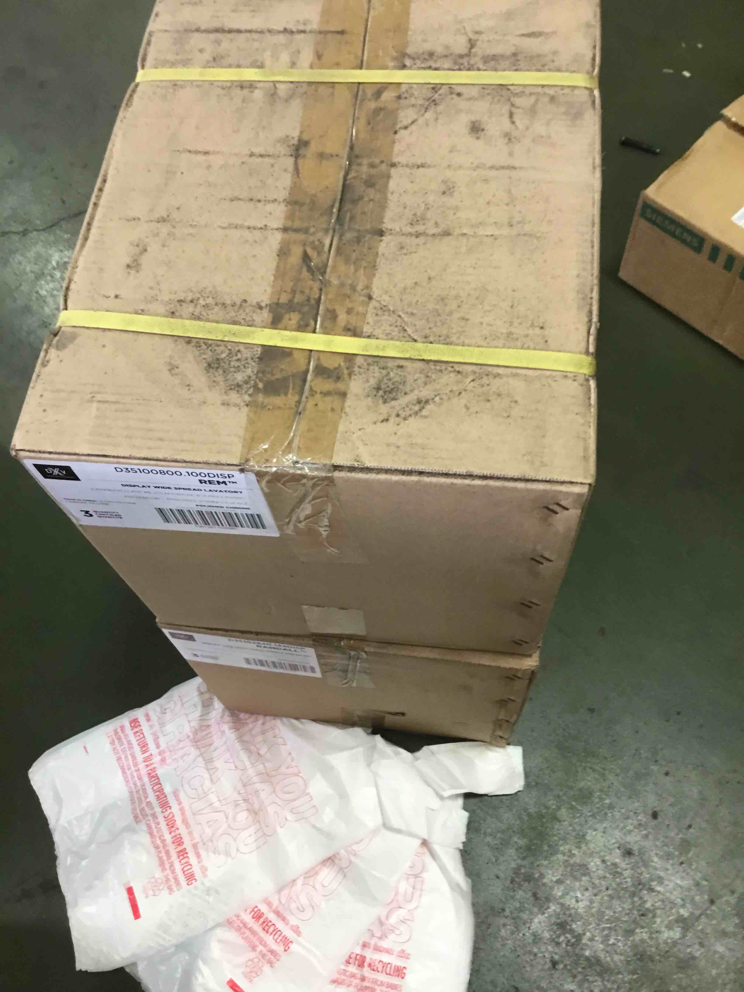 https://s3.amazonaws.com/lotting-images-prod/bidfta/YEL0110512_1564494903985.jpeg