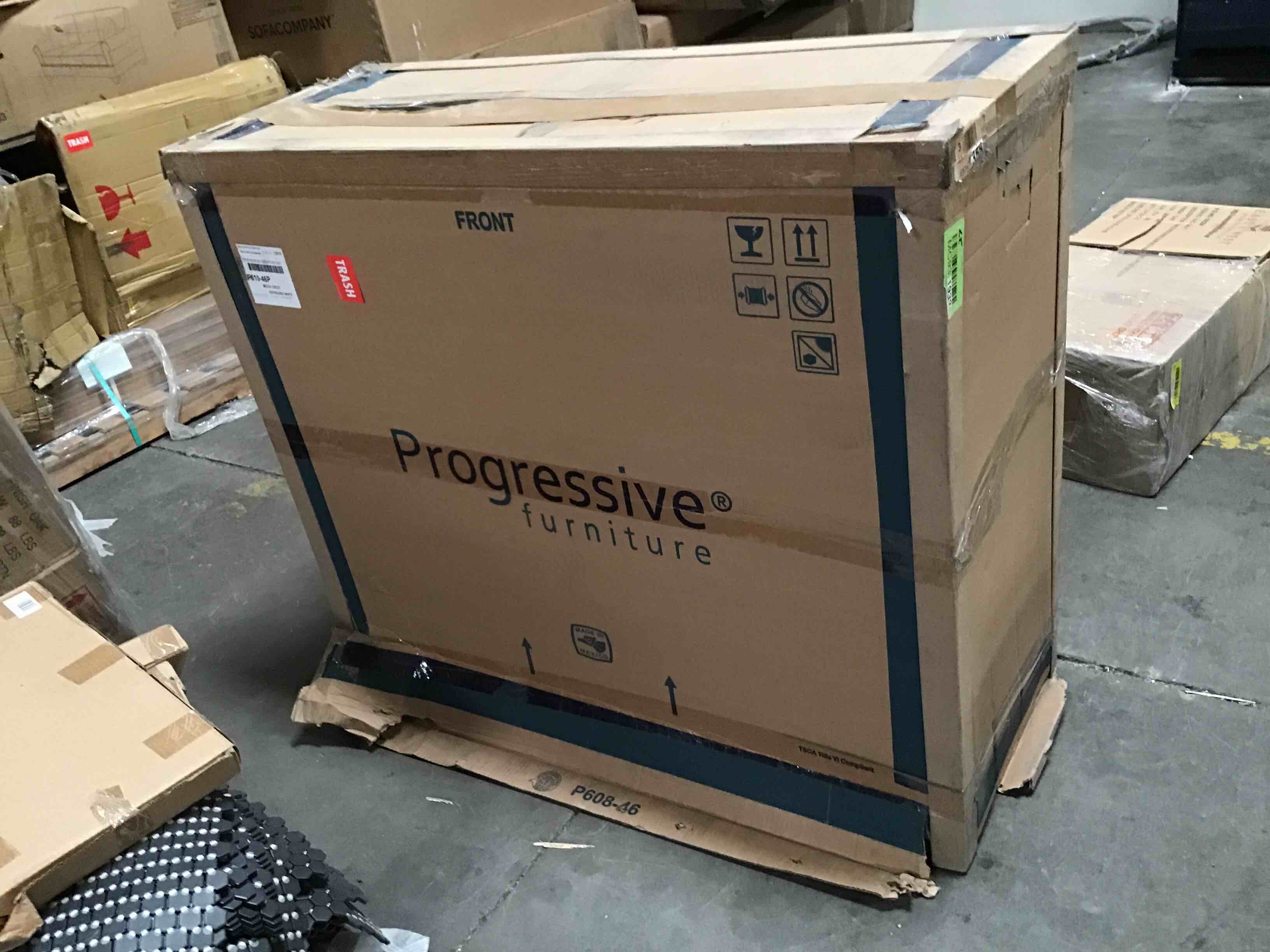 https://s3.amazonaws.com/lotting-images-prod/bidfta/YEL0684812_1604613032603.jpeg